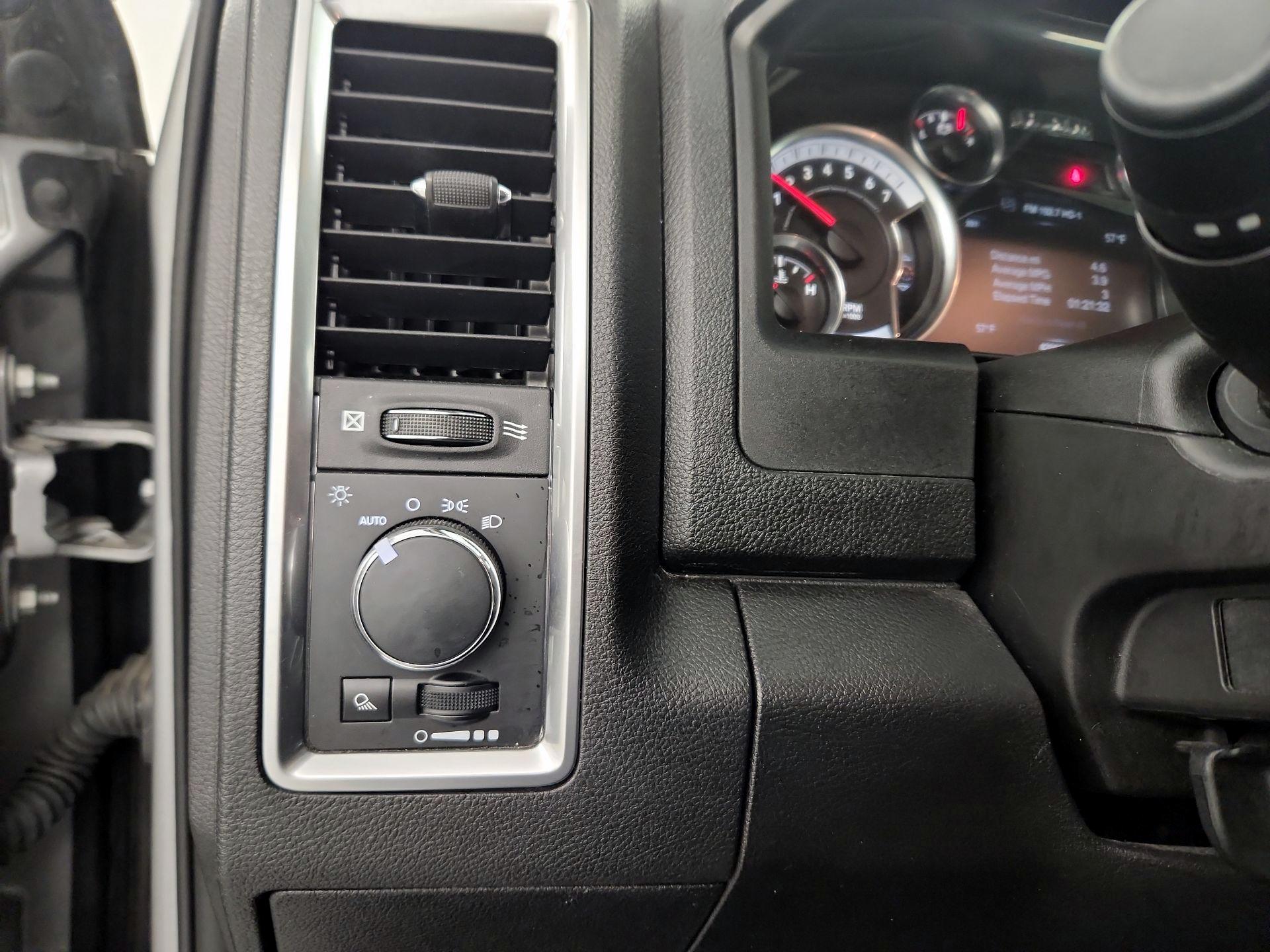 Thumbnail: 2023 RAM 1500 Classic - 13