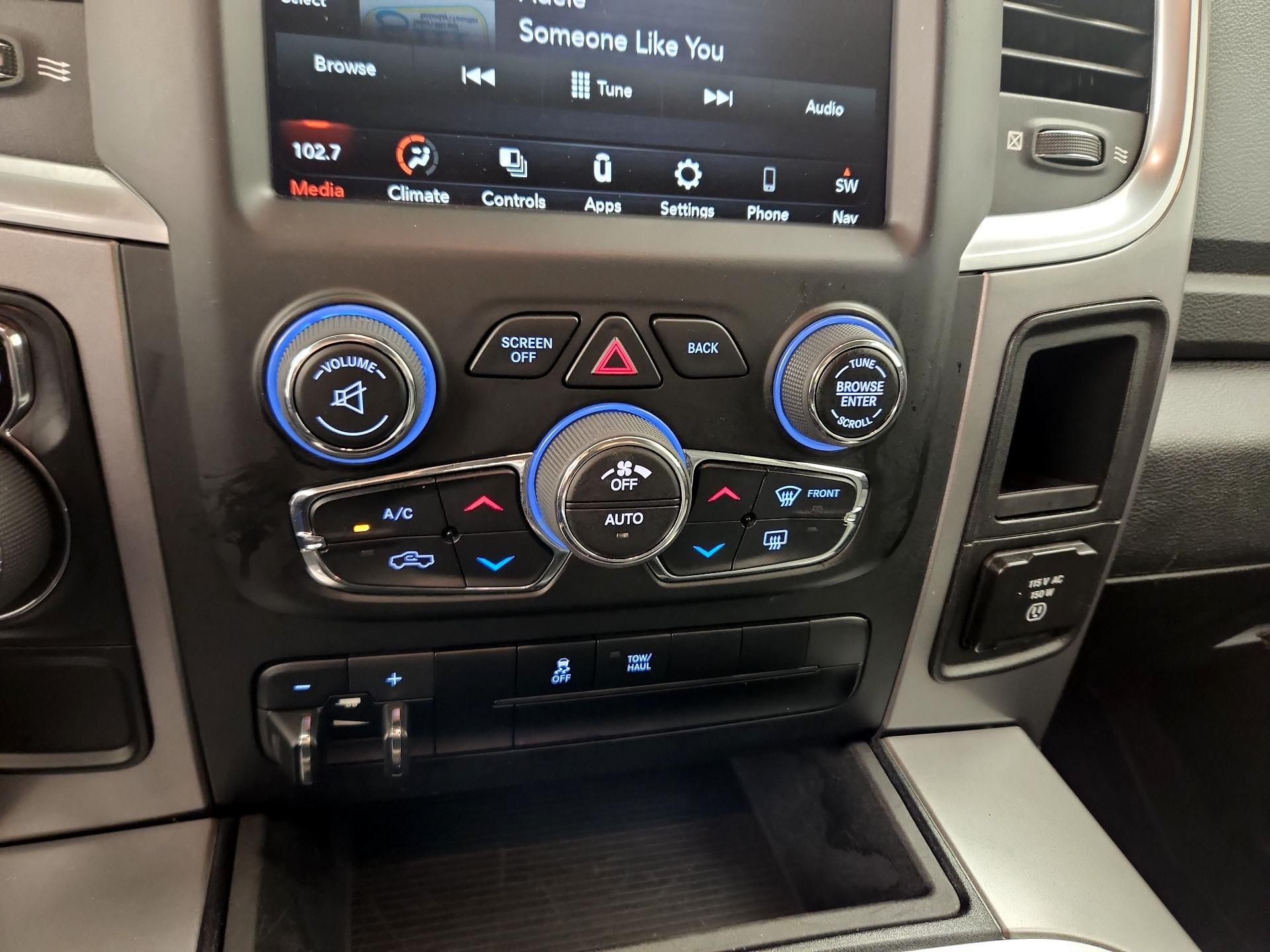 Thumbnail: 2023 RAM 1500 Classic - 16
