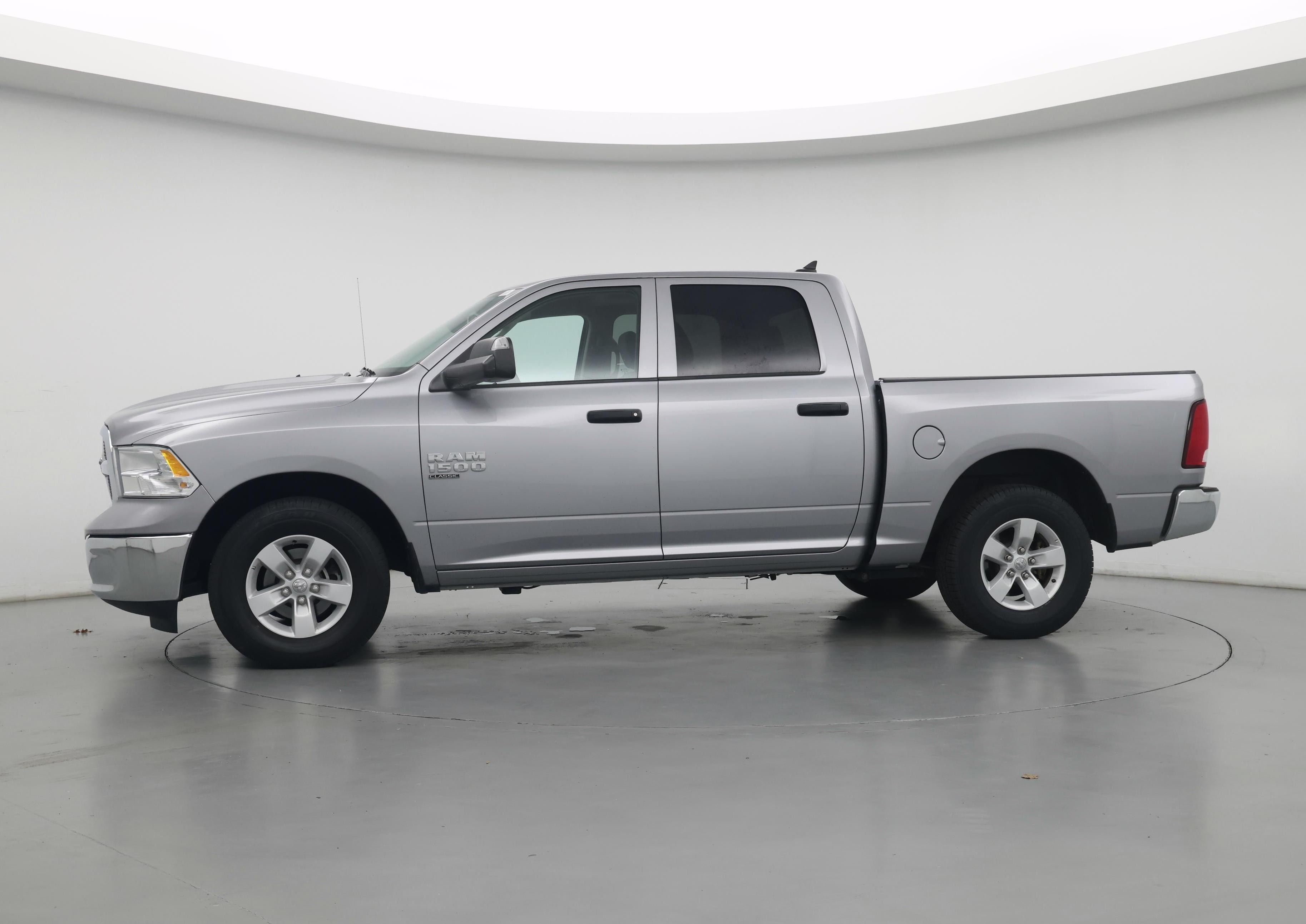 Thumbnail: 2023 RAM 1500 Classic - 3