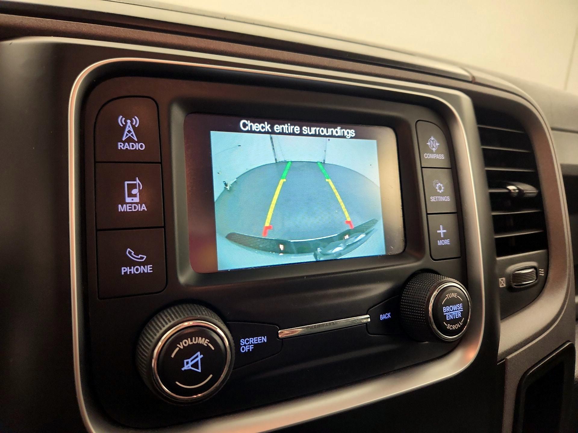 Thumbnail: 2020 RAM 1500 Classic - 14