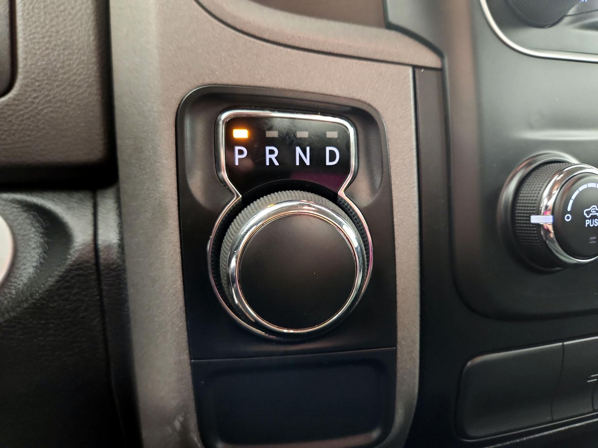 Thumbnail: 2020 RAM 1500 Classic - 17