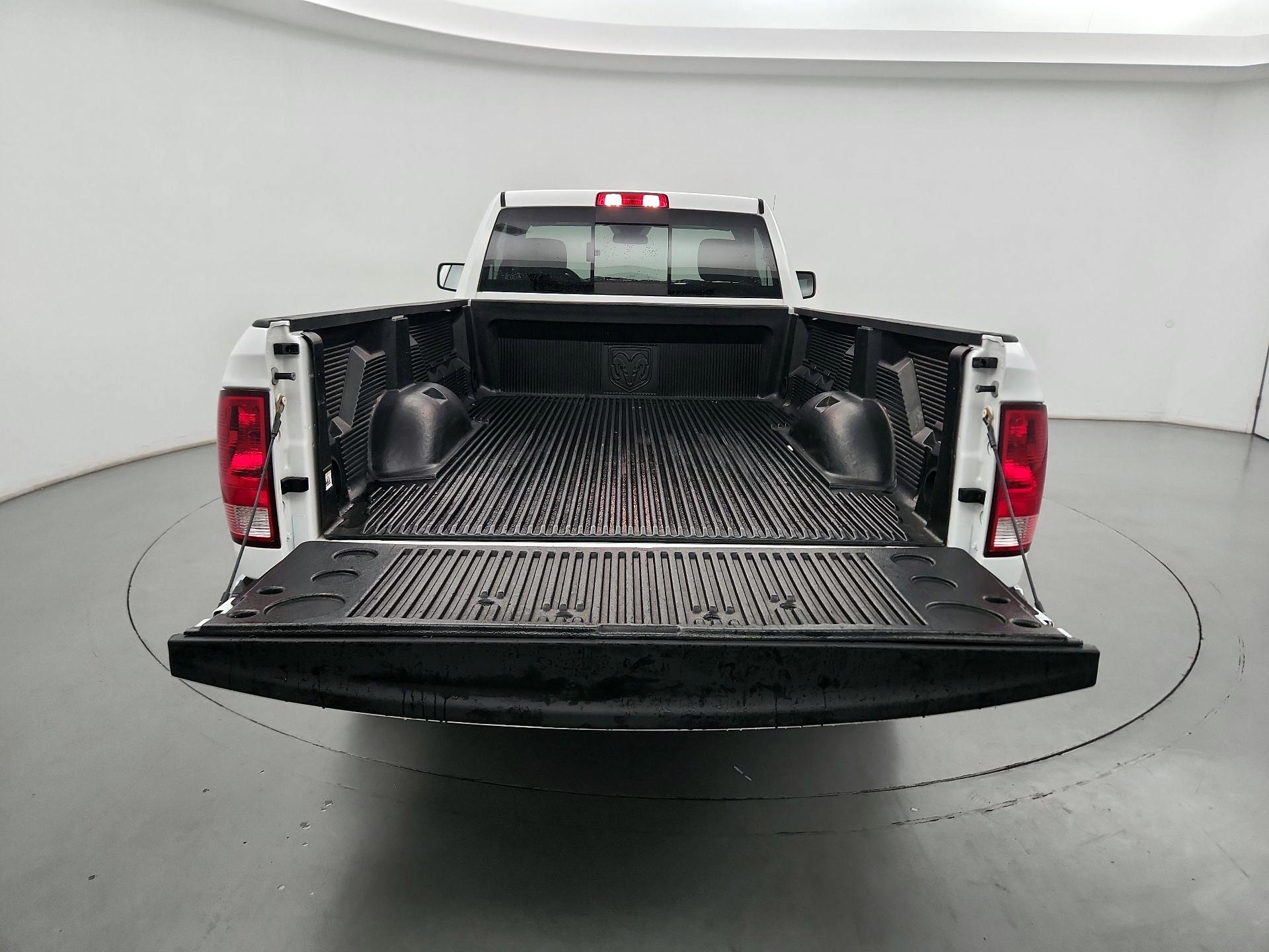 Thumbnail: 2020 RAM 1500 Classic - 19