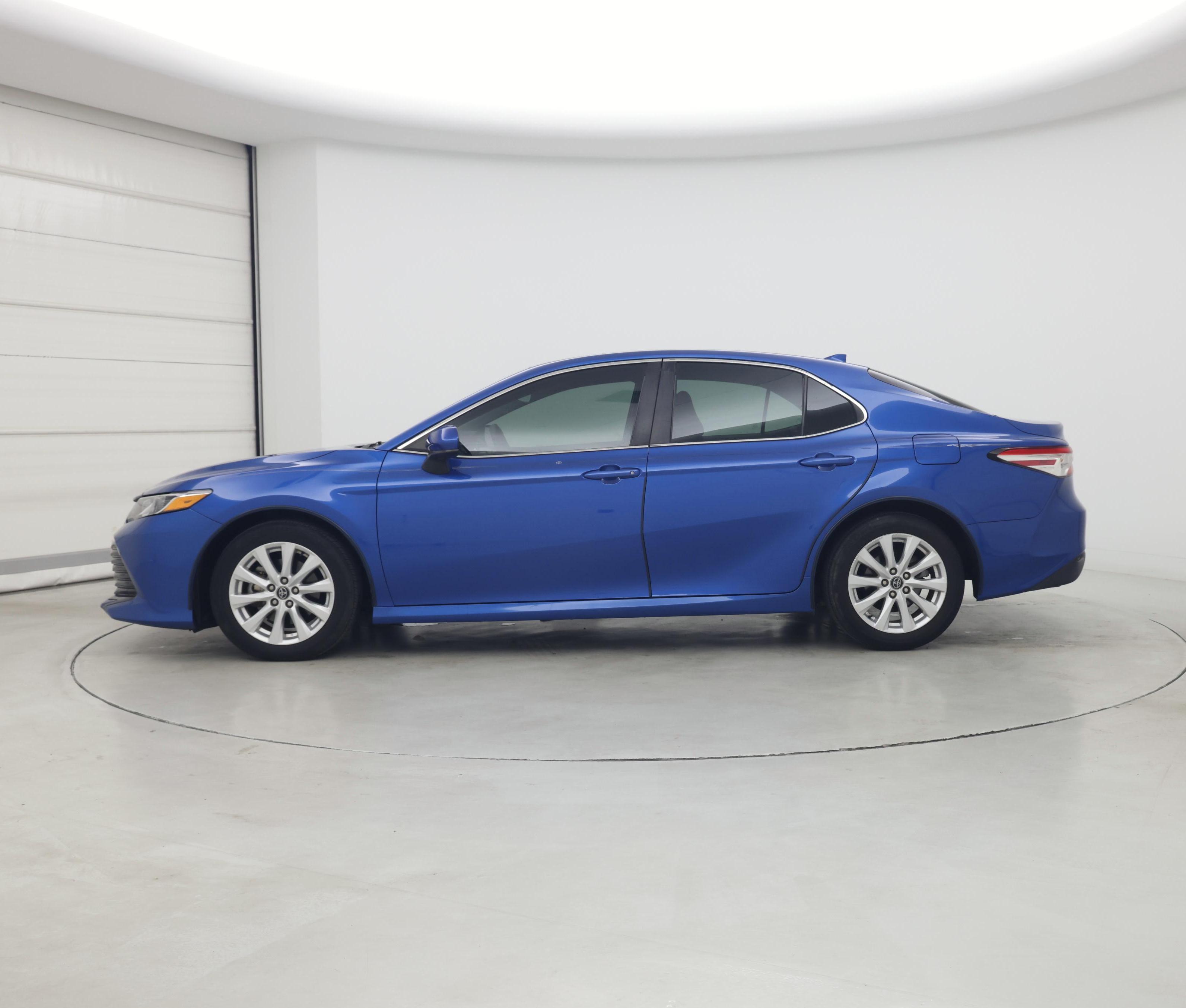 Thumbnail: 2020 Toyota Camry - 3