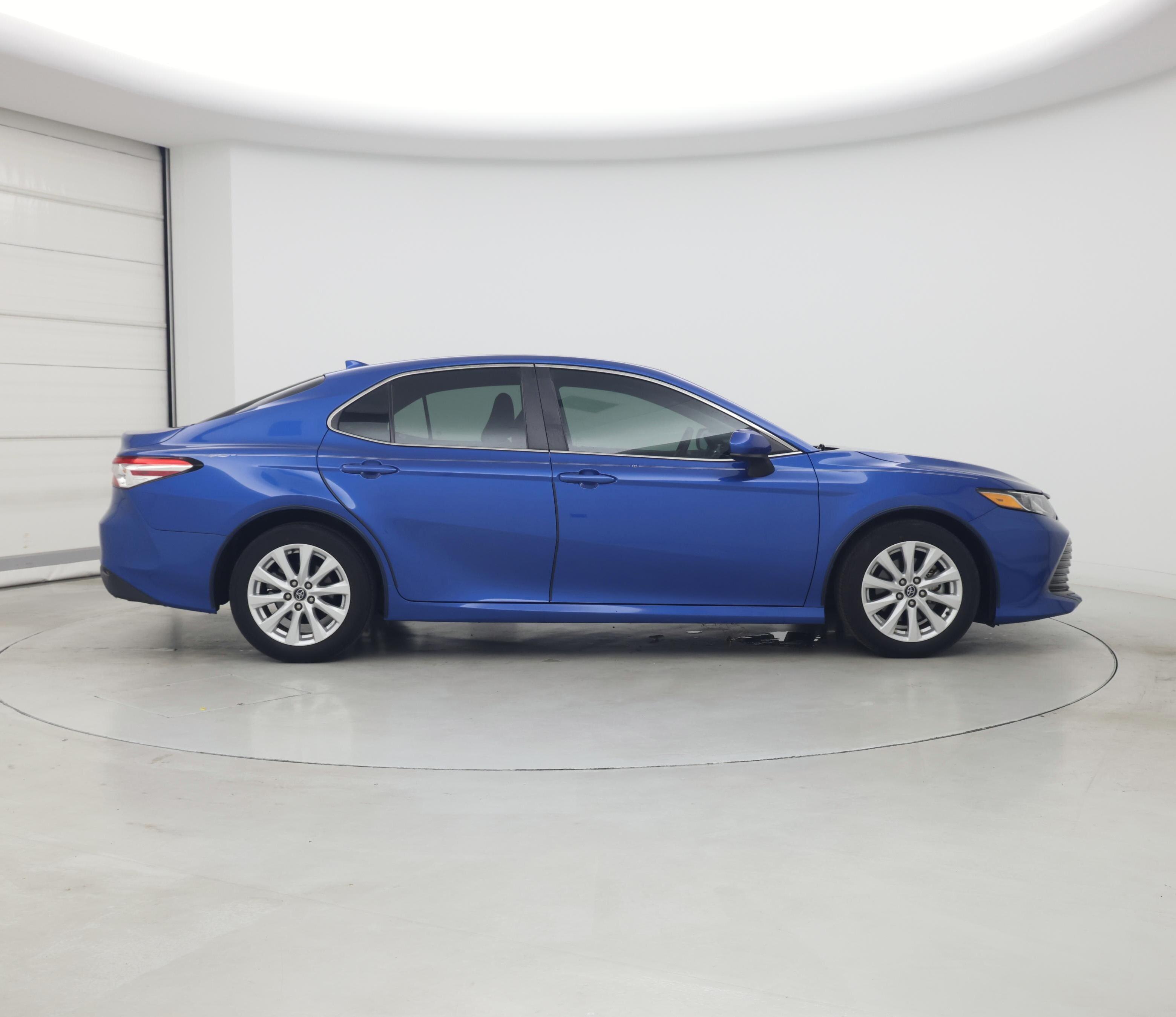 Thumbnail: 2020 Toyota Camry - 7