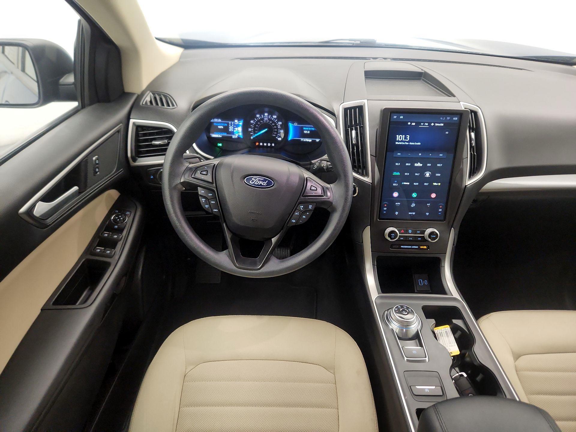 Thumbnail: 2021 Ford Edge - 10