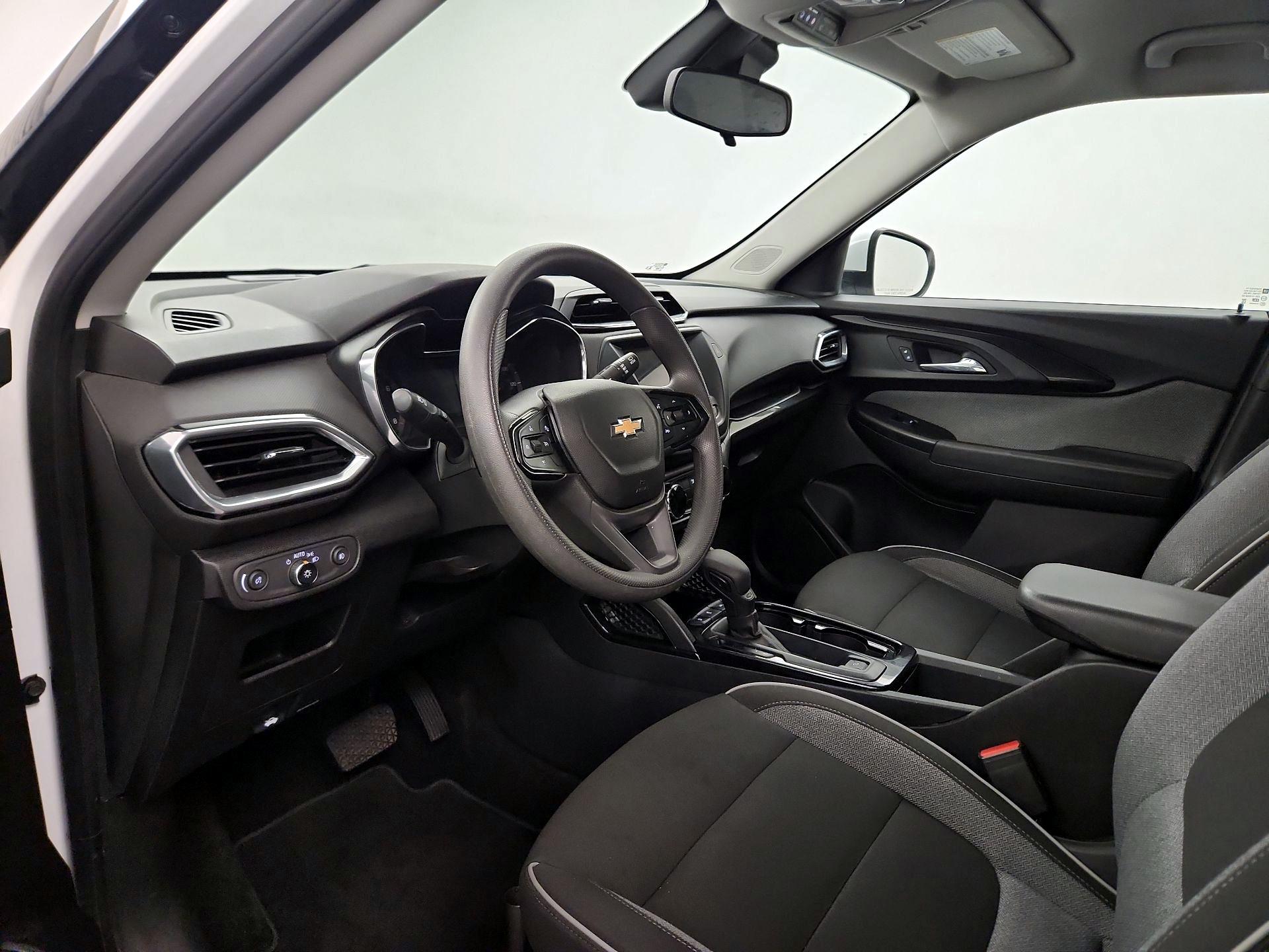 Thumbnail: 2023 Chevrolet TrailBlazer - 11