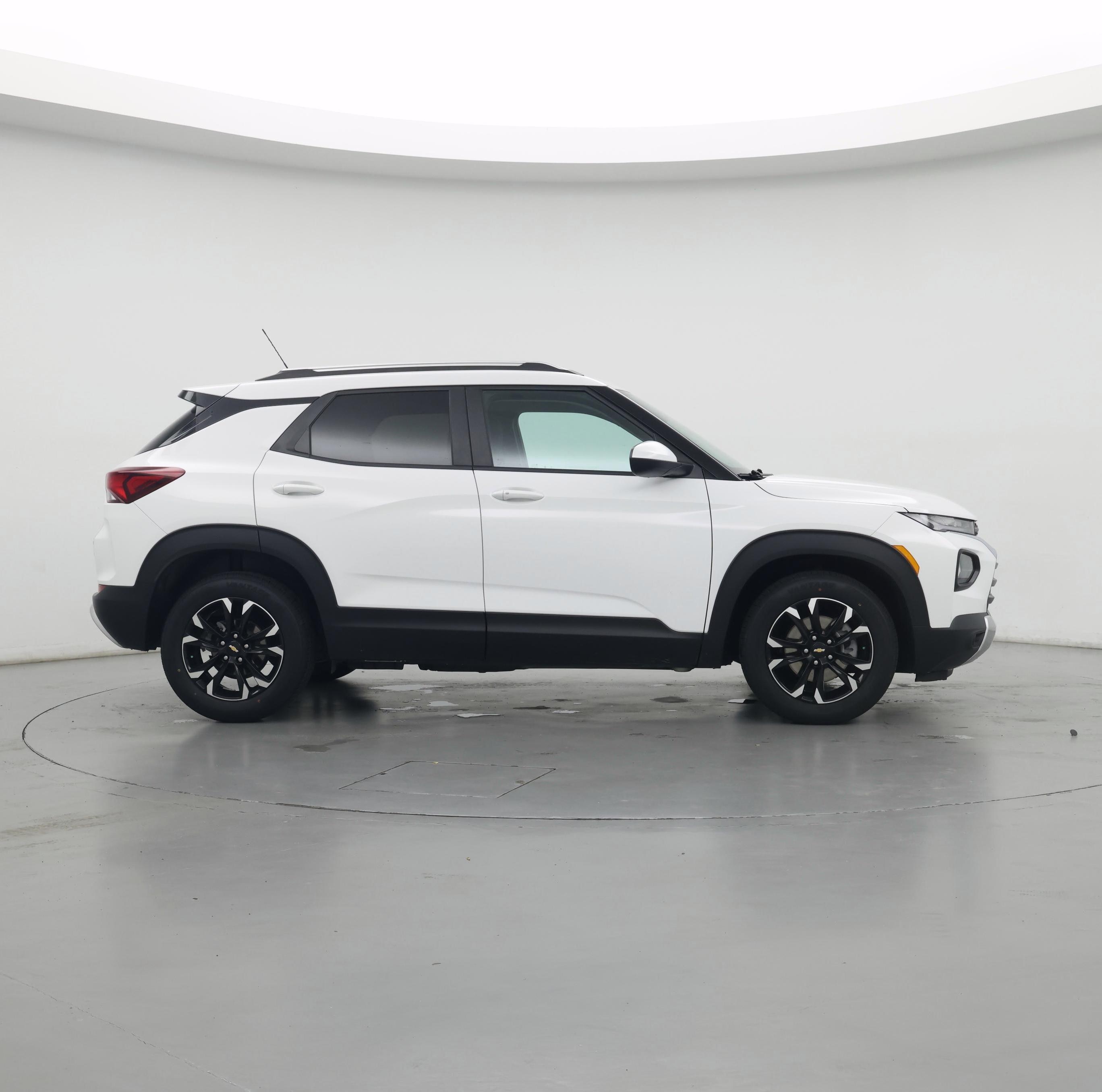 Thumbnail: 2023 Chevrolet TrailBlazer - 7