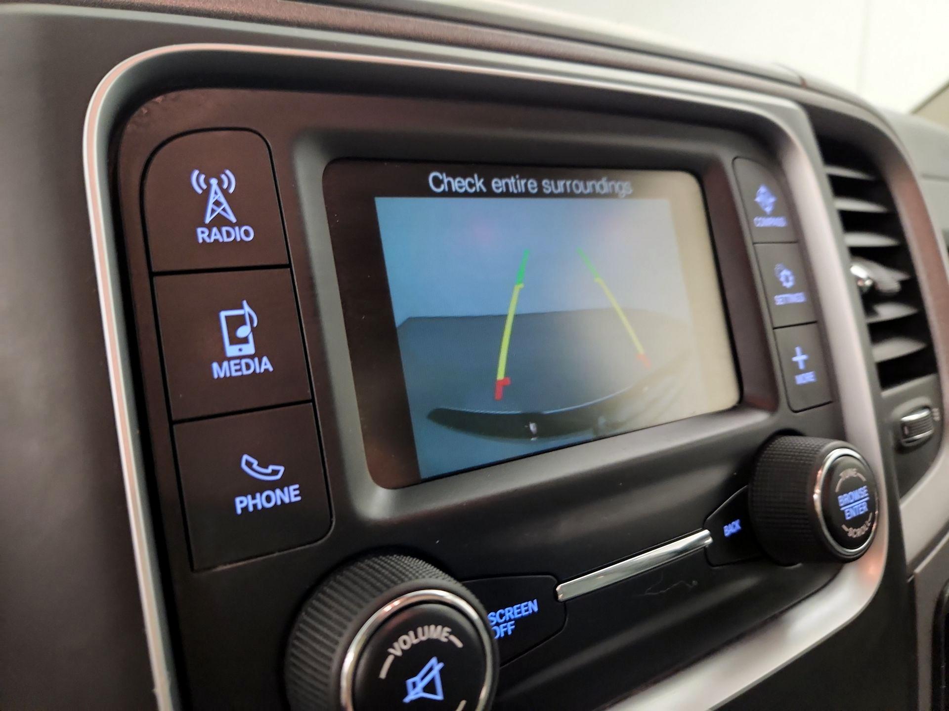 Thumbnail: 2020 RAM 1500 Classic - 14