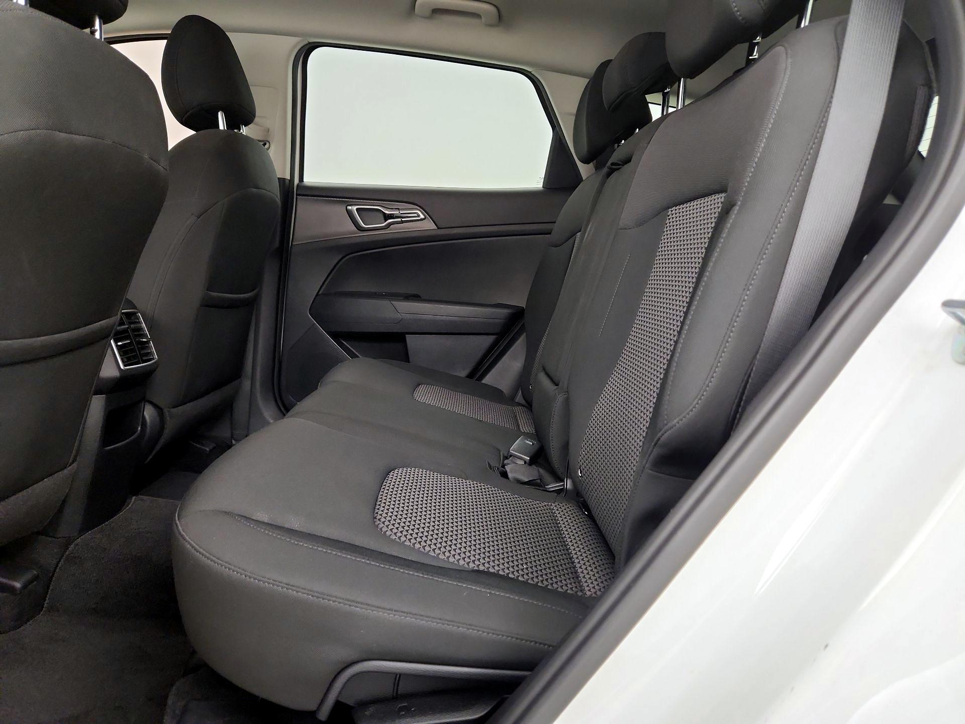 Thumbnail: 2023 Kia Sportage - 19
