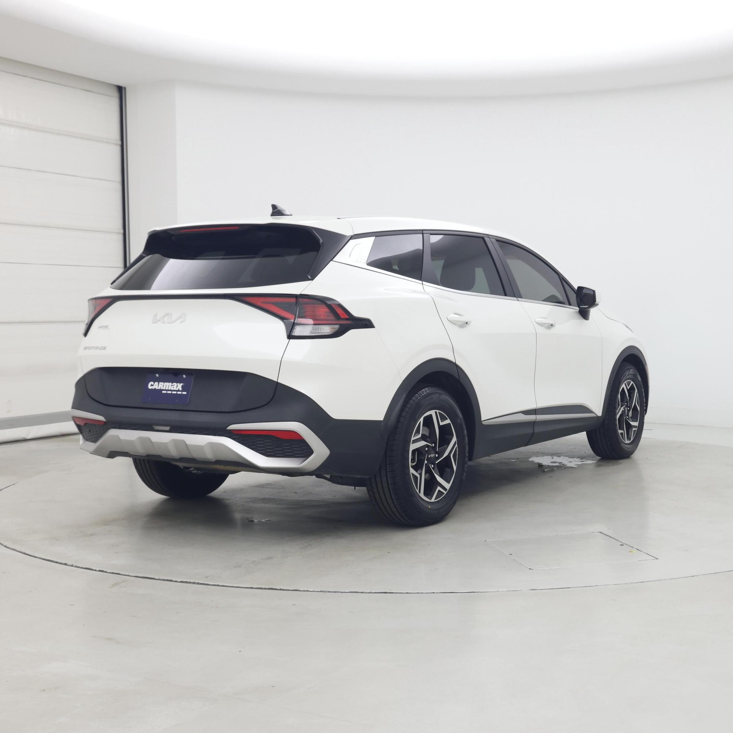 Thumbnail: 2023 Kia Sportage - 8
