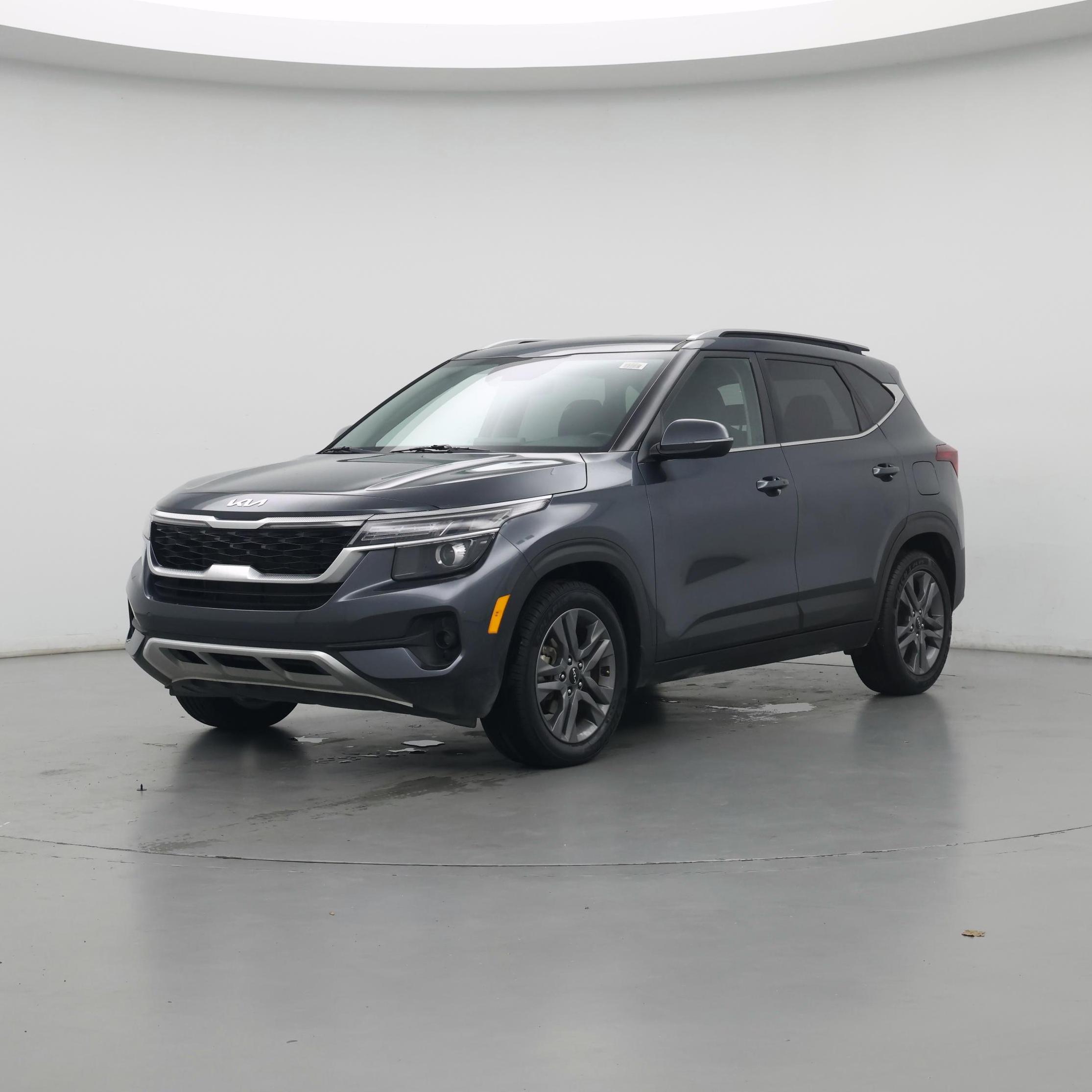 Thumbnail: 2023 Kia Seltos - 4