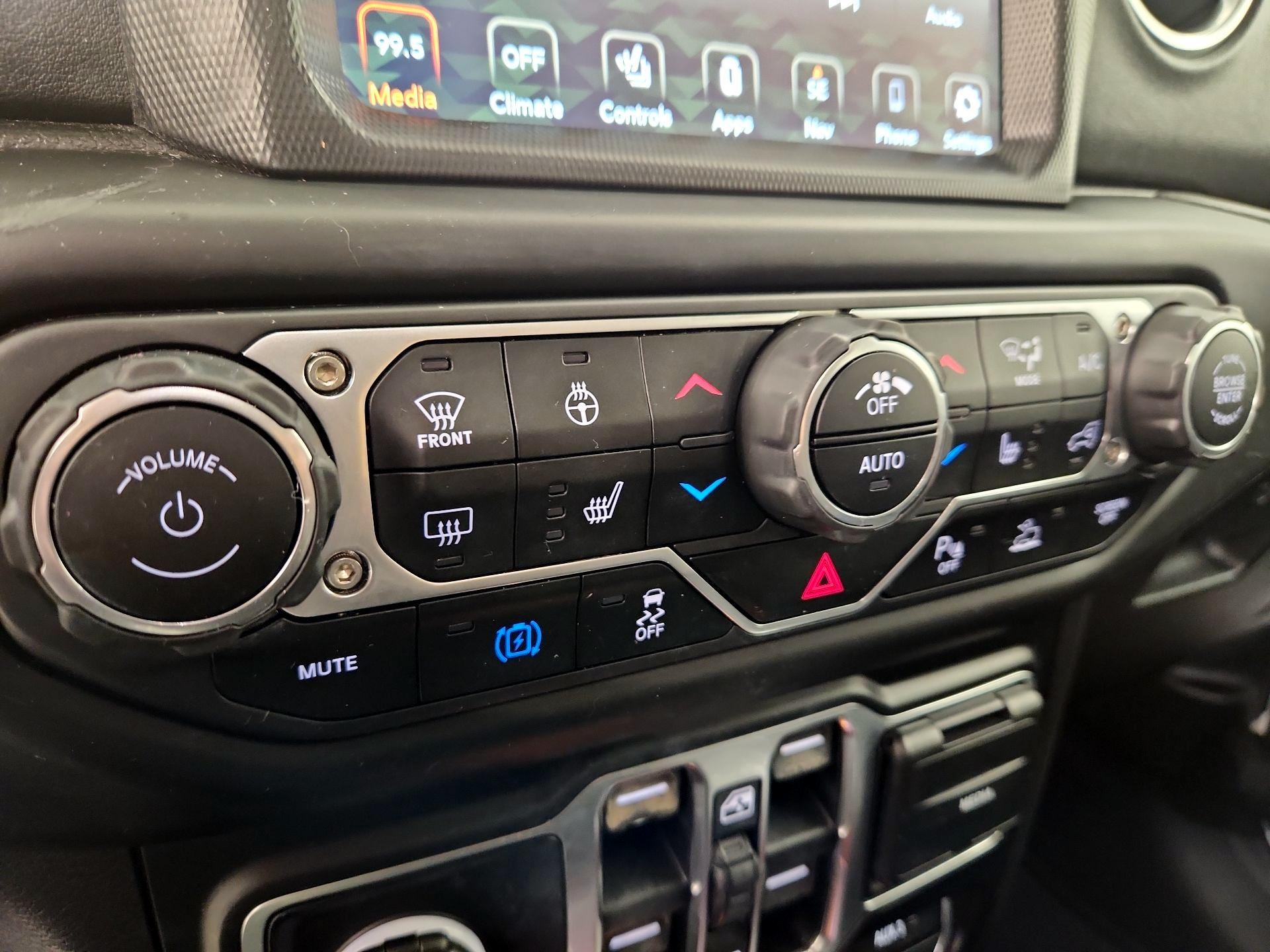 Thumbnail: 2021 Jeep Wrangler - 17