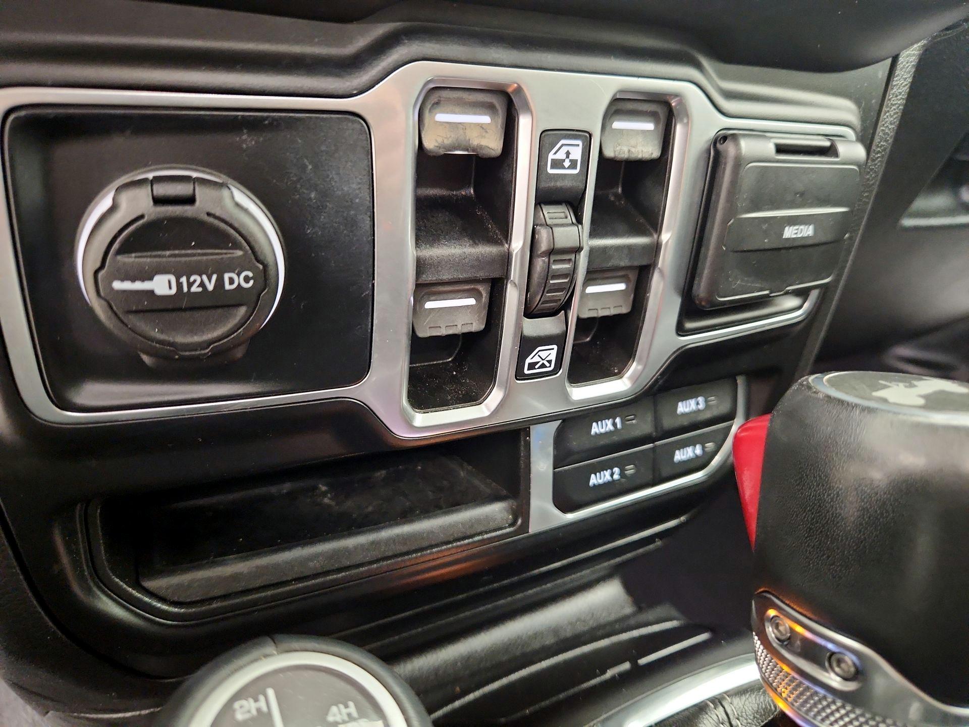 Thumbnail: 2021 Jeep Wrangler - 19
