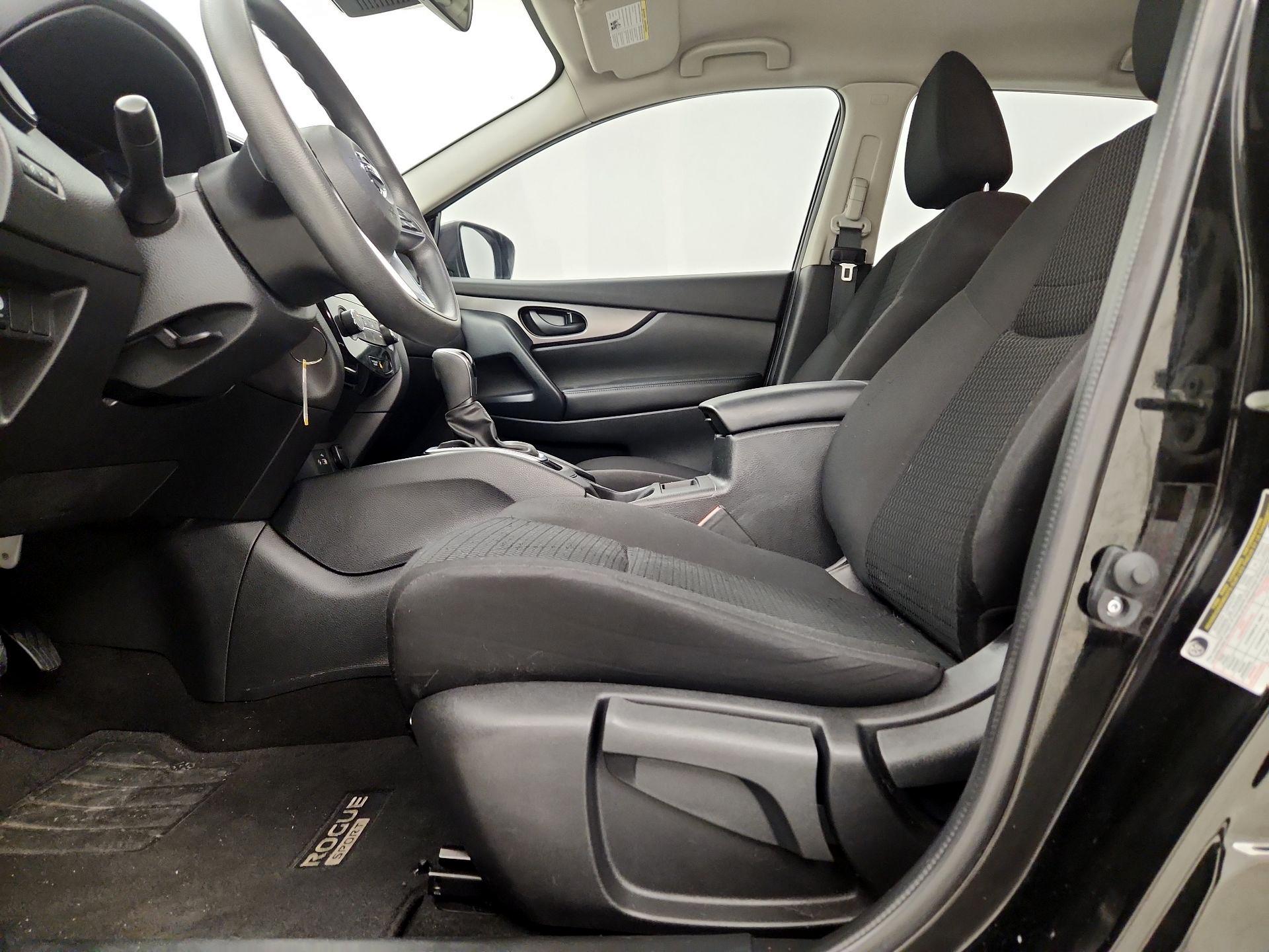 Thumbnail: 2020 Nissan Rogue Sport - 11