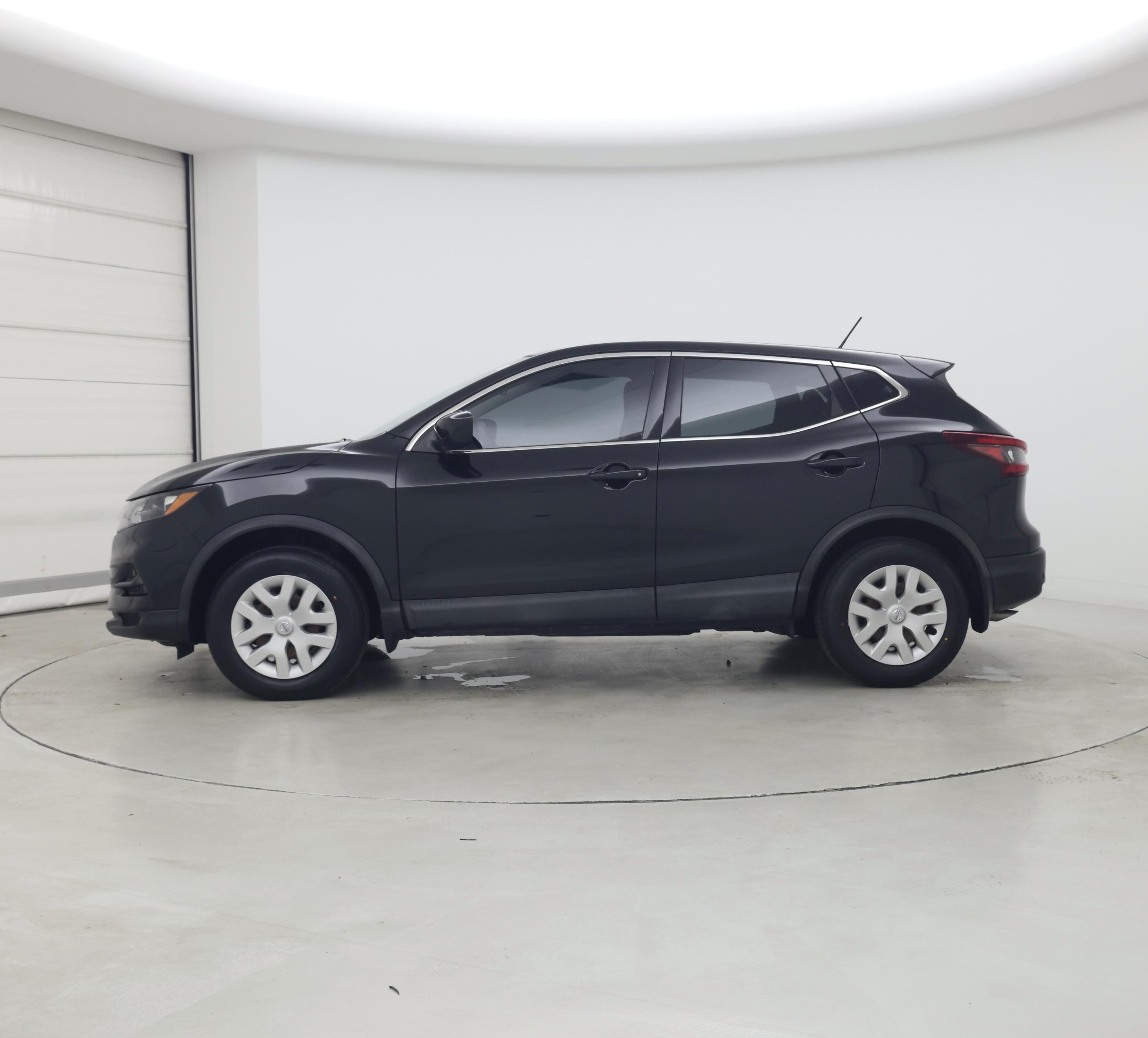 Thumbnail: 2020 Nissan Rogue Sport - 3