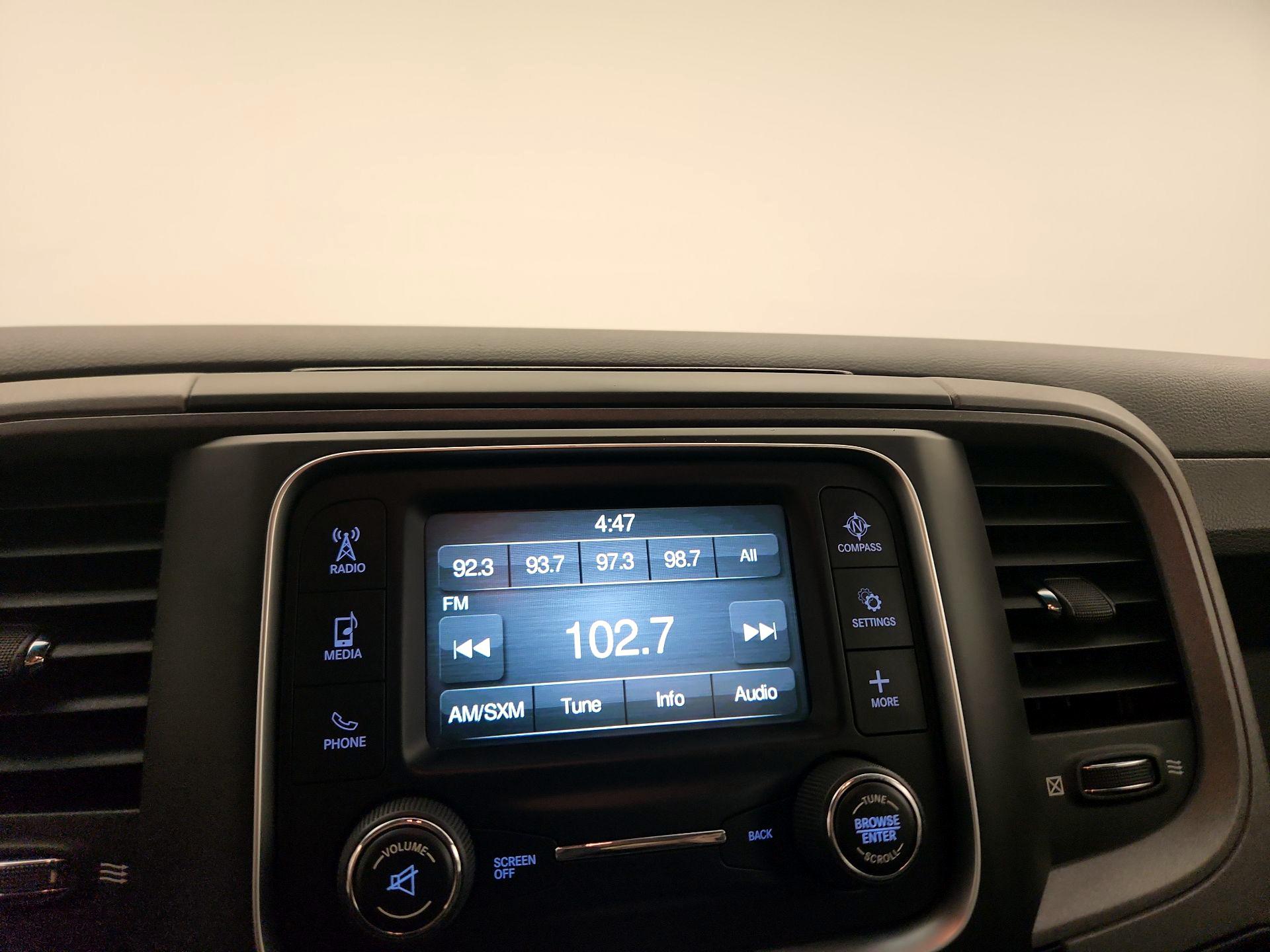 Thumbnail: 2020 RAM 1500 Classic - 15