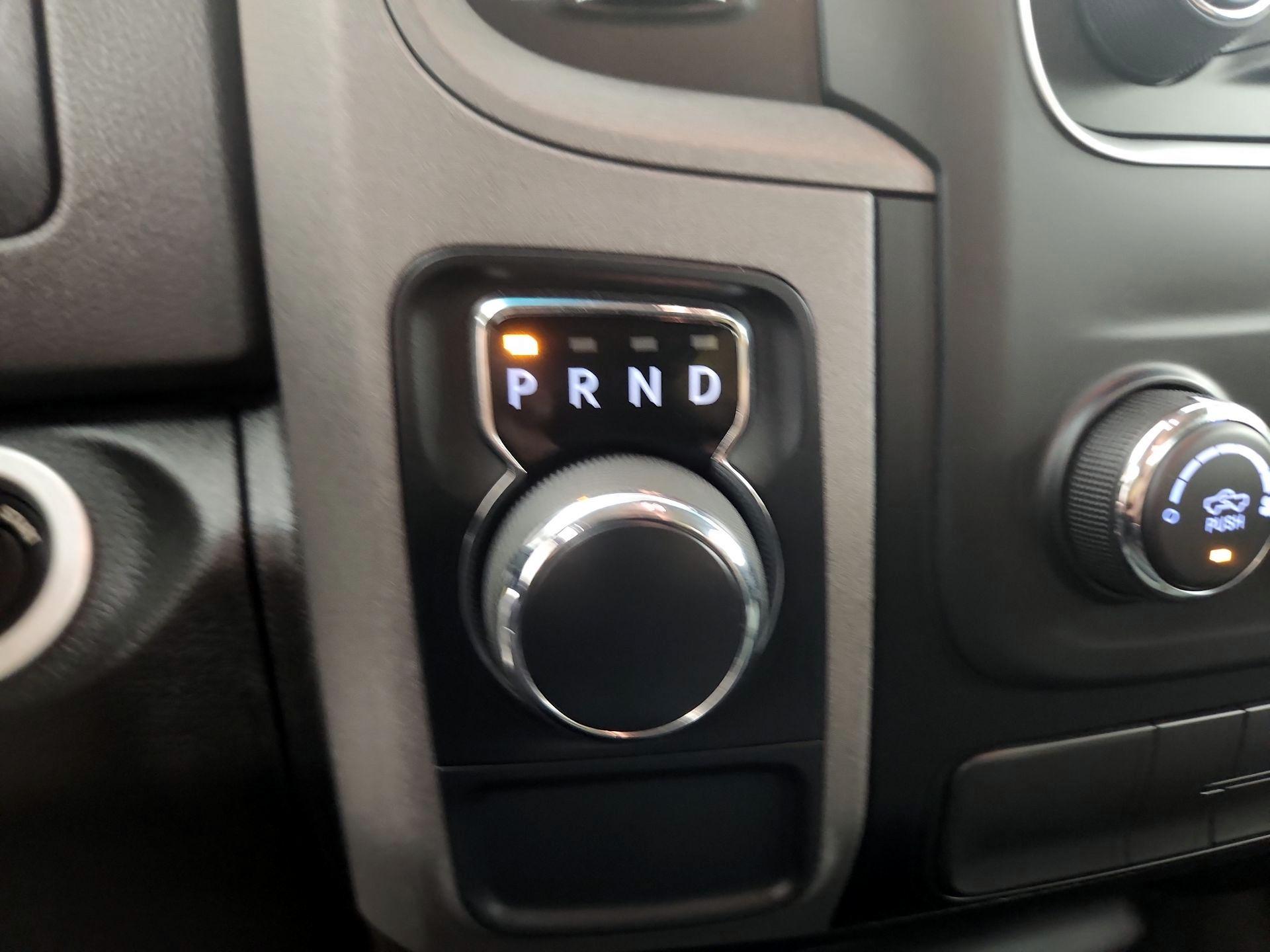 Thumbnail: 2020 RAM 1500 Classic - 17