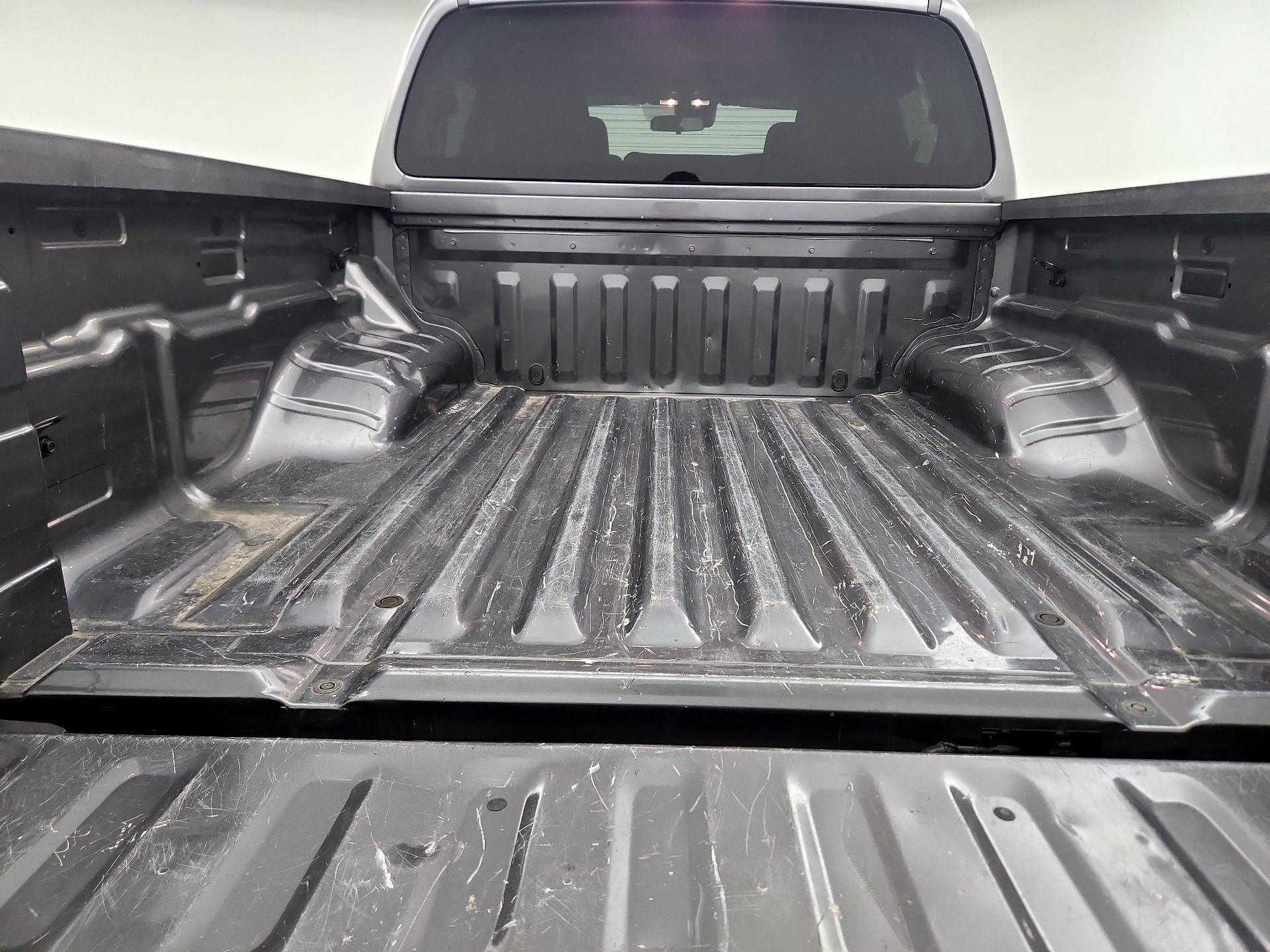 Thumbnail: 2022 Nissan Frontier - 20