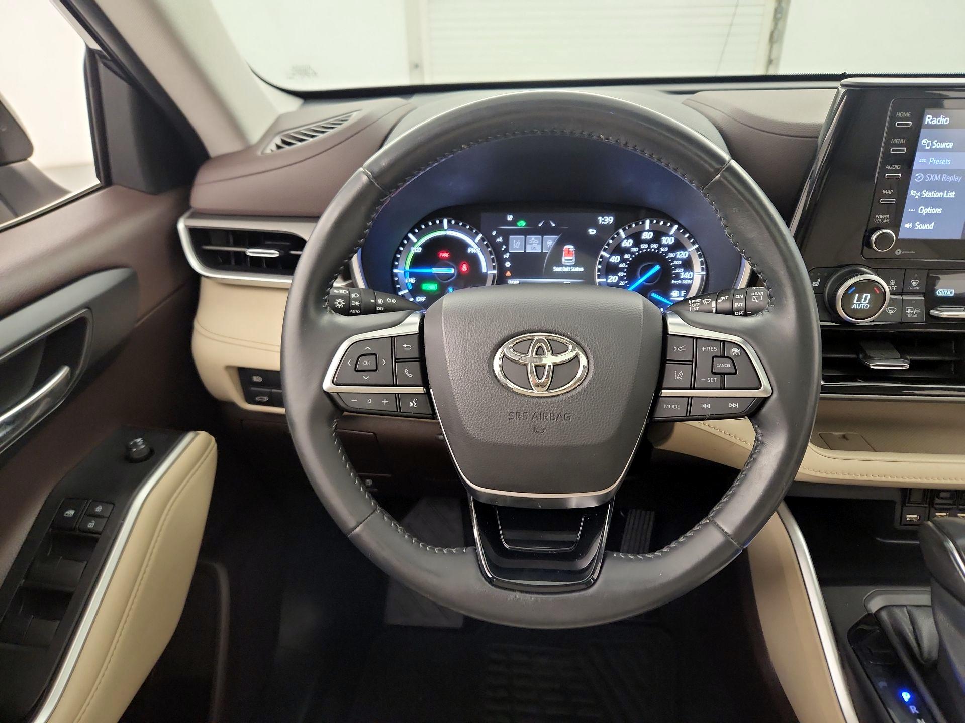 Thumbnail: 2021 Toyota Highlander - 10