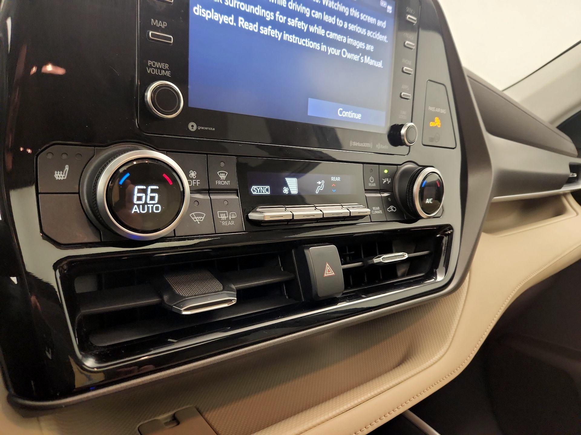 Thumbnail: 2021 Toyota Highlander - 16
