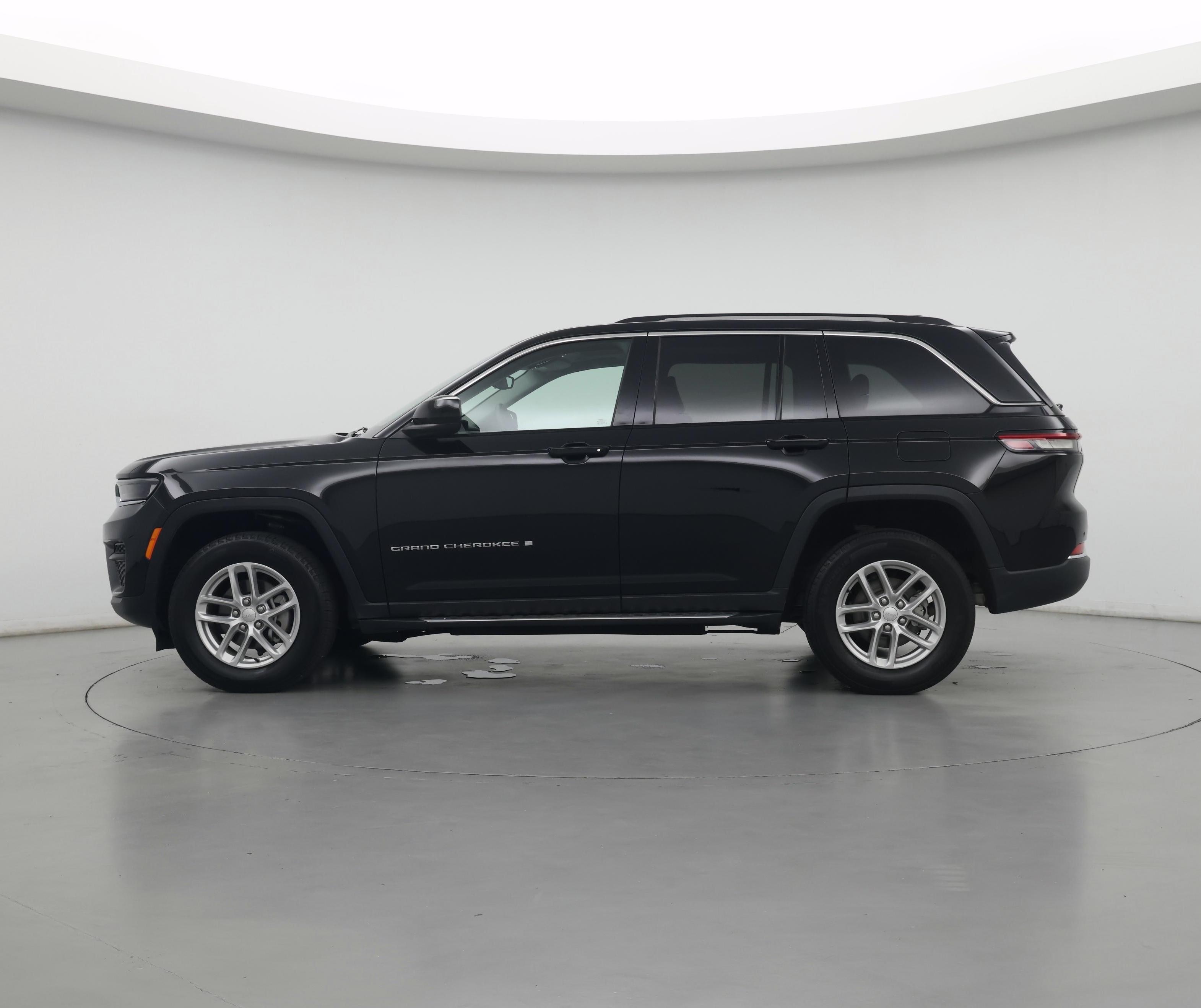 Thumbnail: 2023 Jeep Grand Cherokee - 8