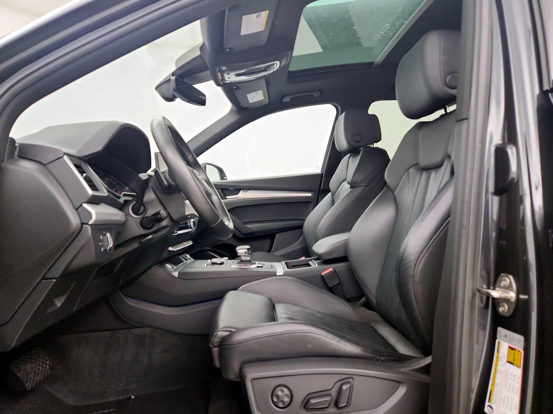 Thumbnail: 2020 Audi Q5 - 11