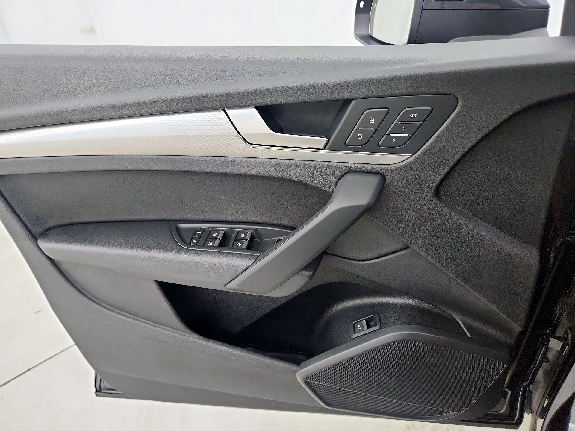 Thumbnail: 2020 Audi Q5 - 12