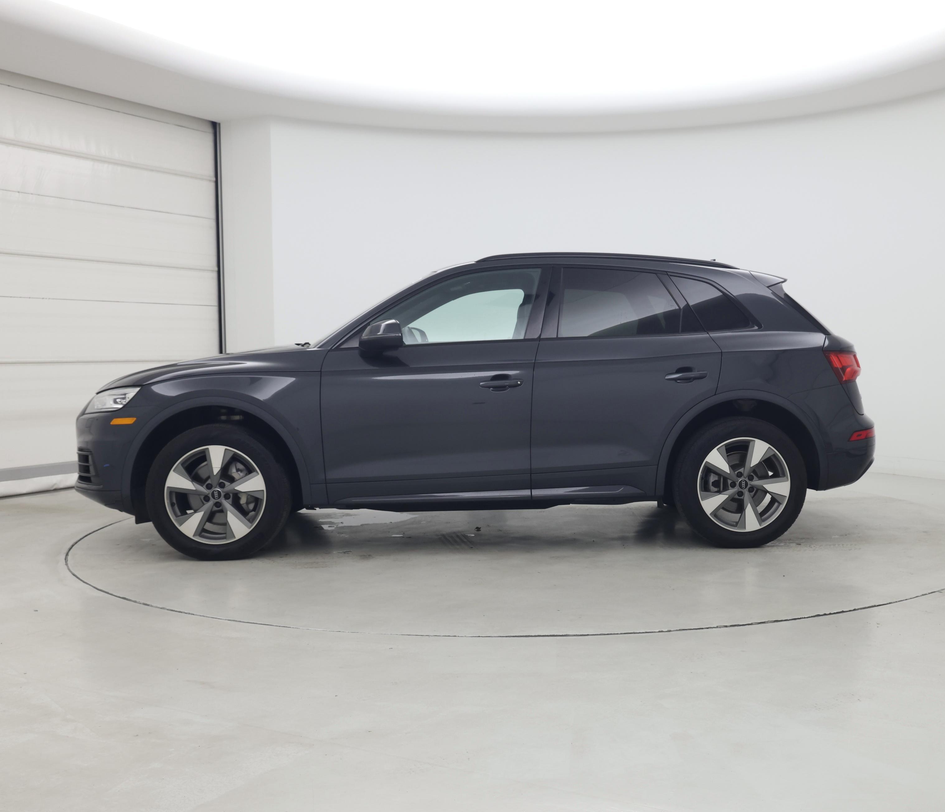 Thumbnail: 2020 Audi Q5 - 3