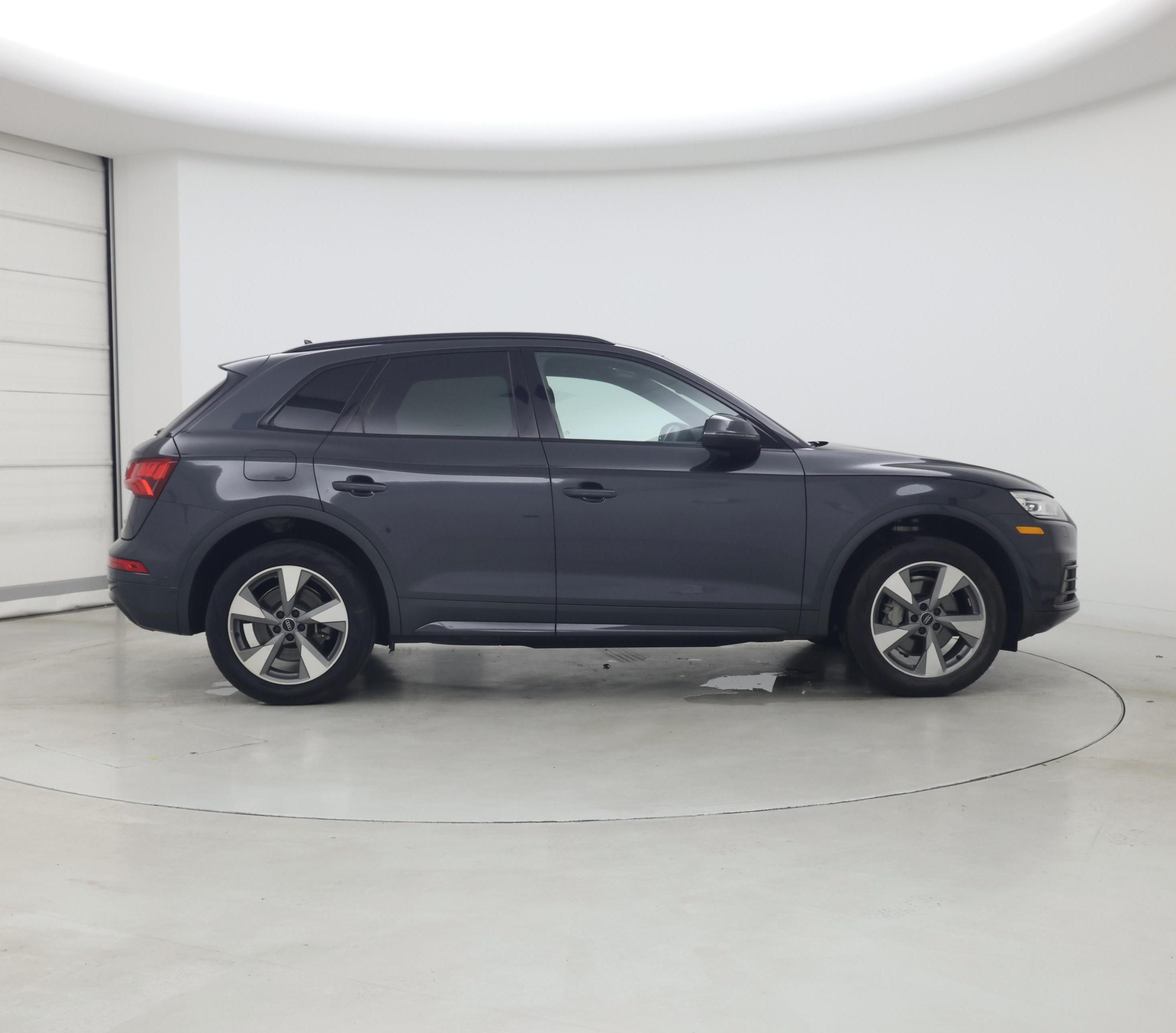 Thumbnail: 2020 Audi Q5 - 7