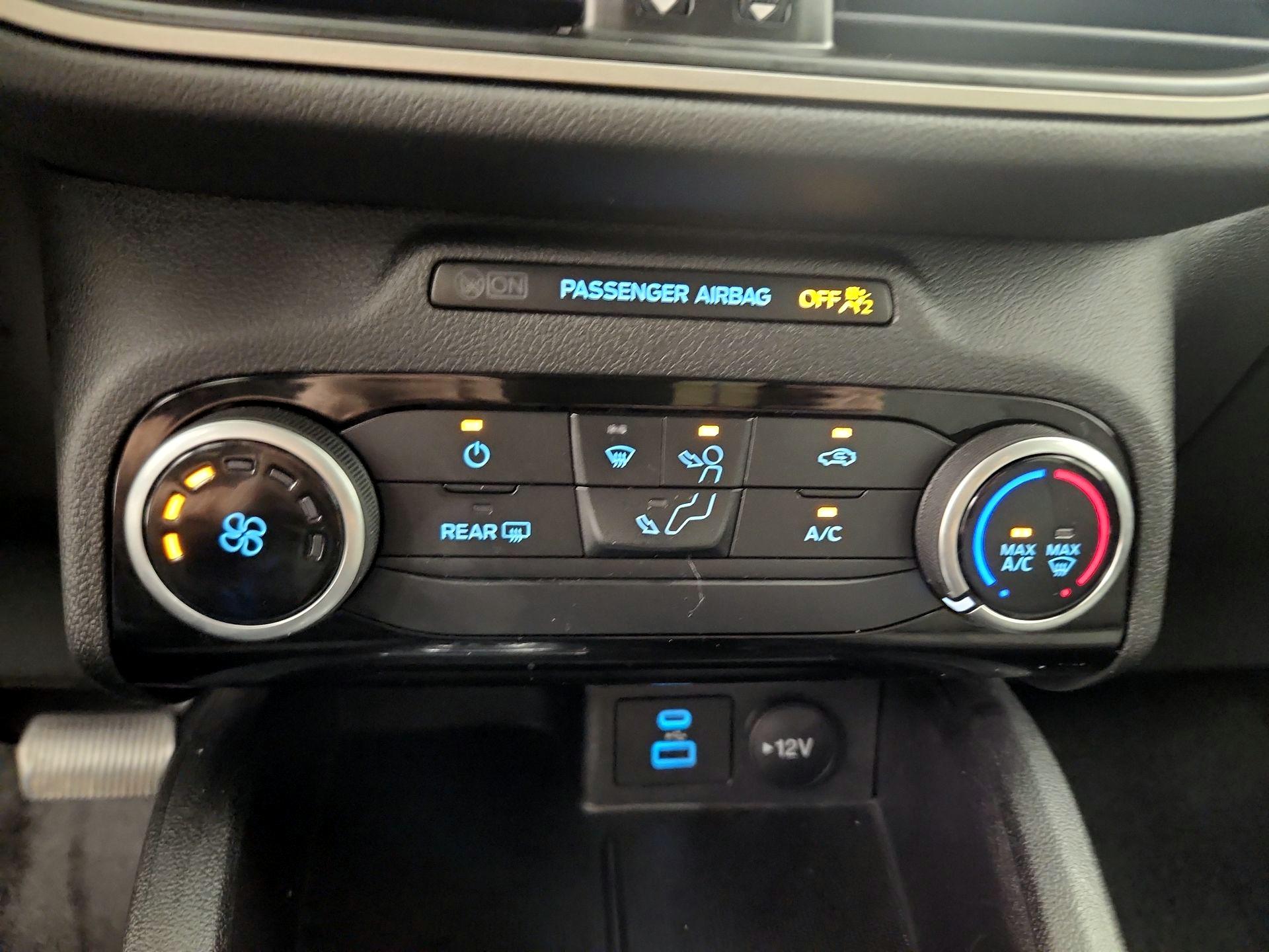 Thumbnail: 2022 Ford Escape - 16