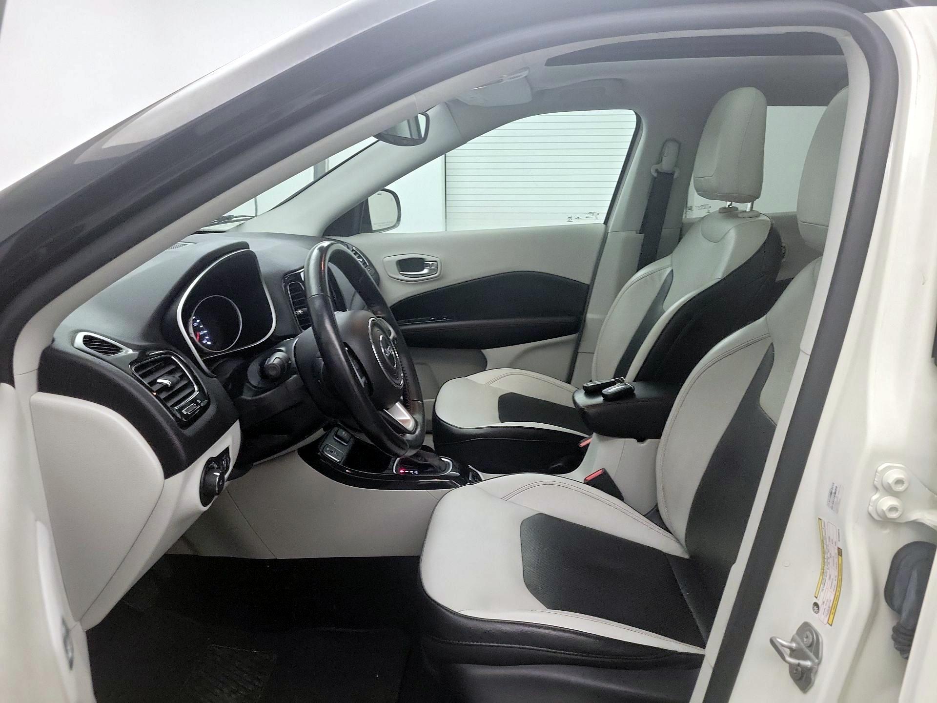 Thumbnail: 2021 Jeep Compass - 11