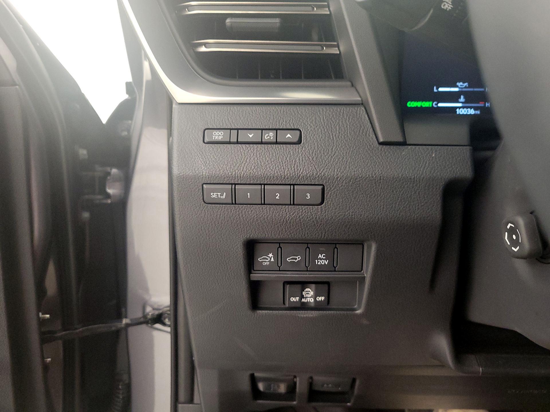 Thumbnail: 2025 Lexus GX - 13