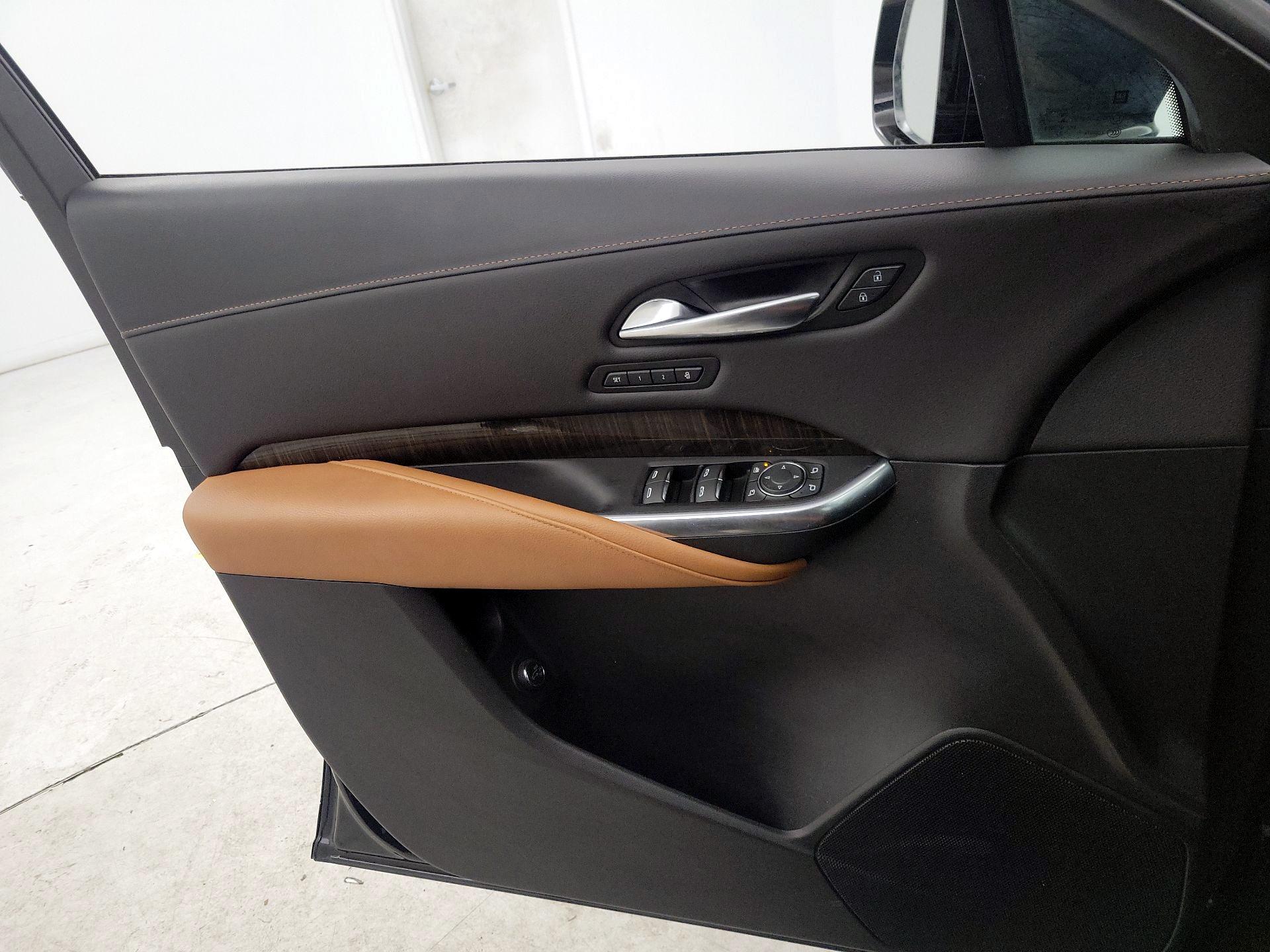 Thumbnail: 2023 Cadillac XT4 - 12