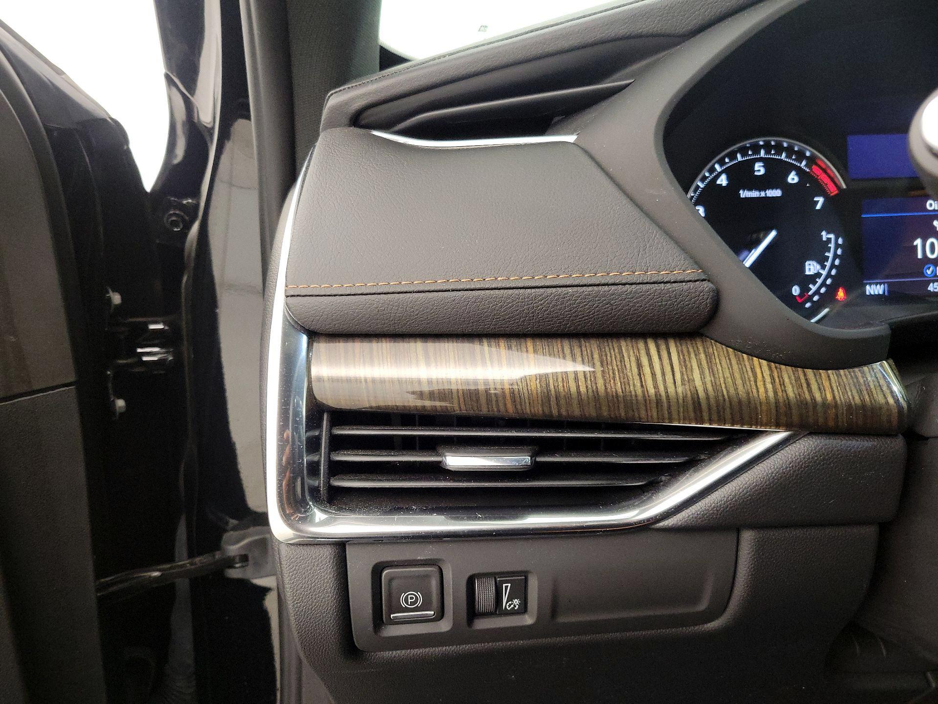Thumbnail: 2023 Cadillac XT4 - 13