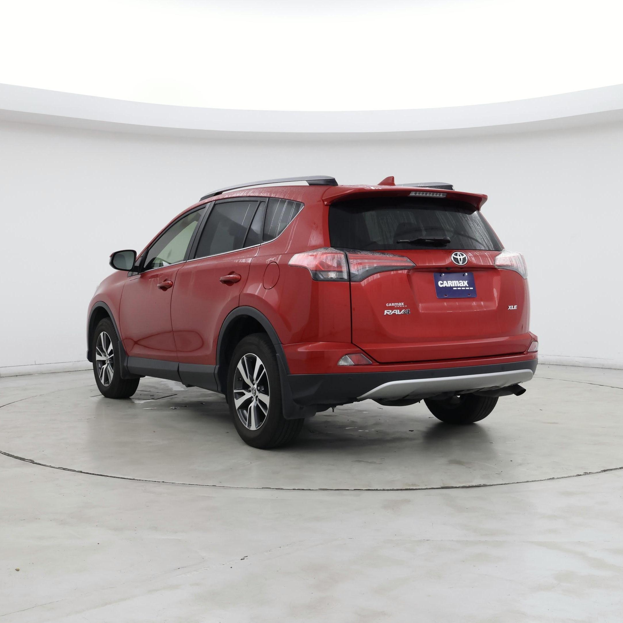 Thumbnail: 2017 Toyota RAV4 - 2
