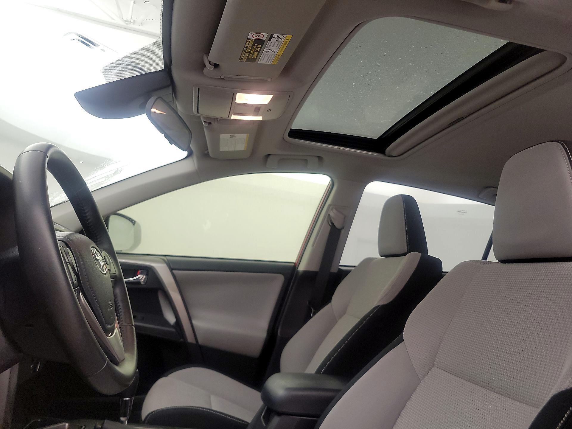 Thumbnail: 2017 Toyota RAV4 - 19