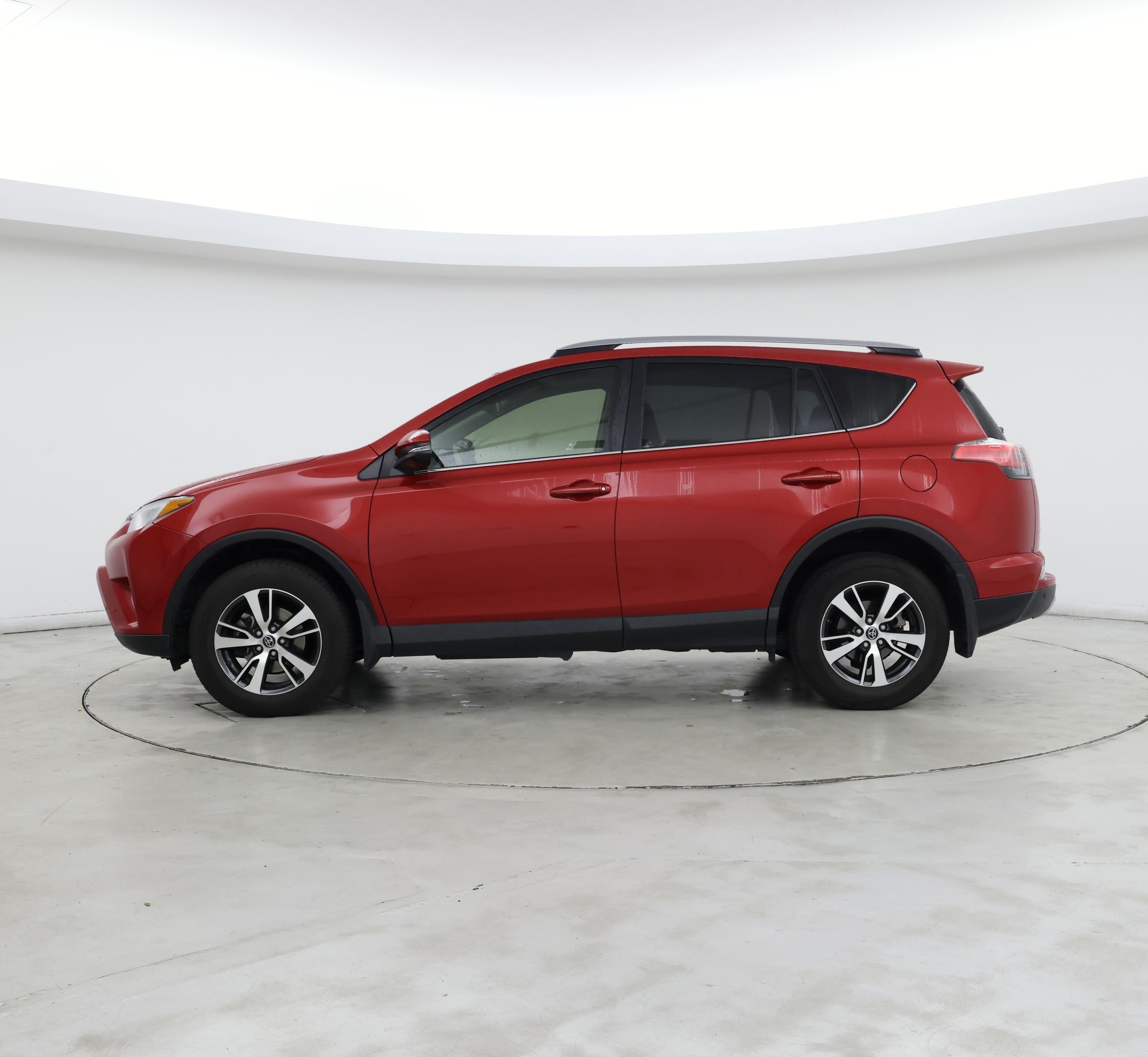 Thumbnail: 2017 Toyota RAV4 - 3