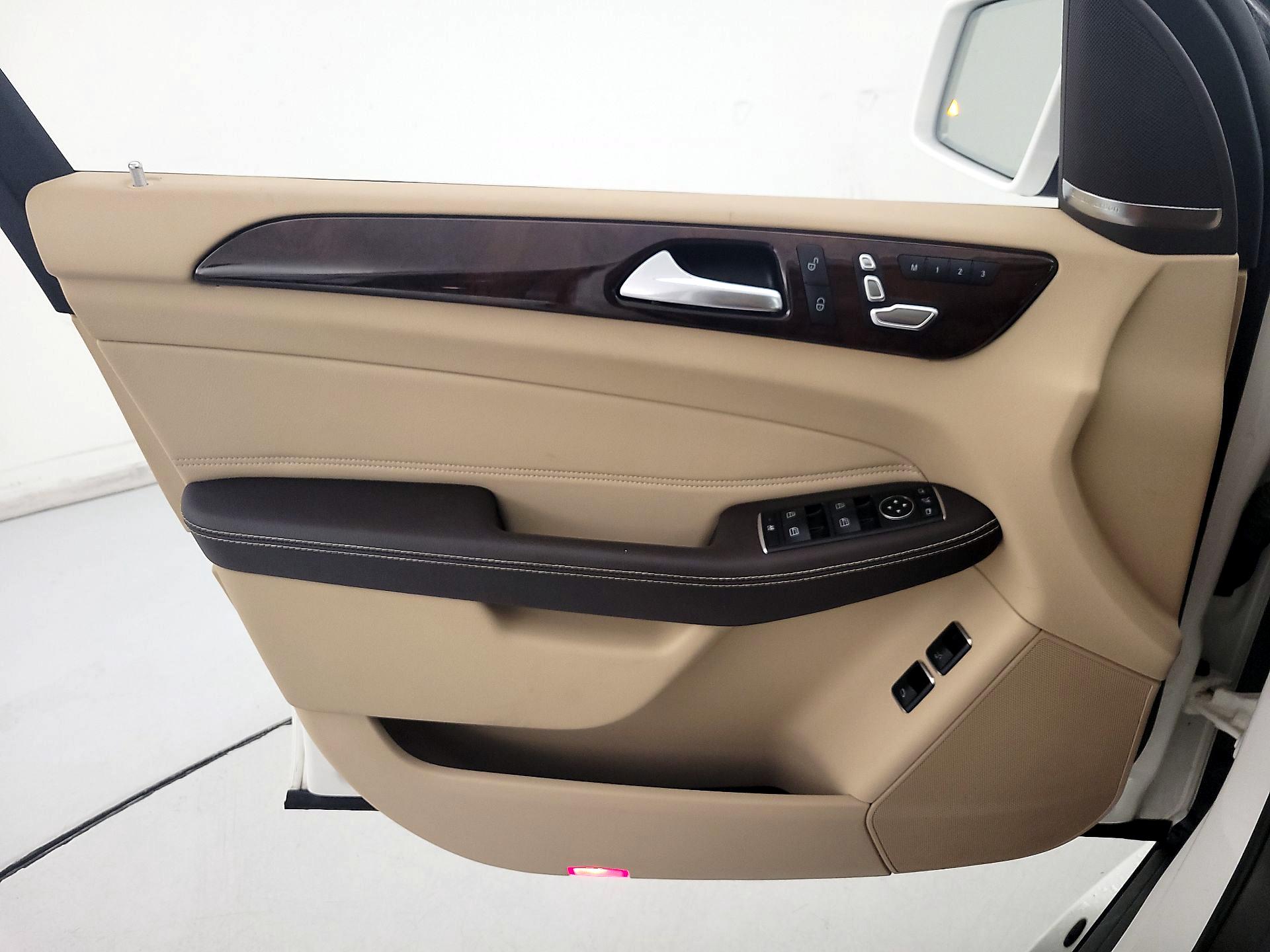 Thumbnail: 2019 Mercedes-Benz GLS - 12