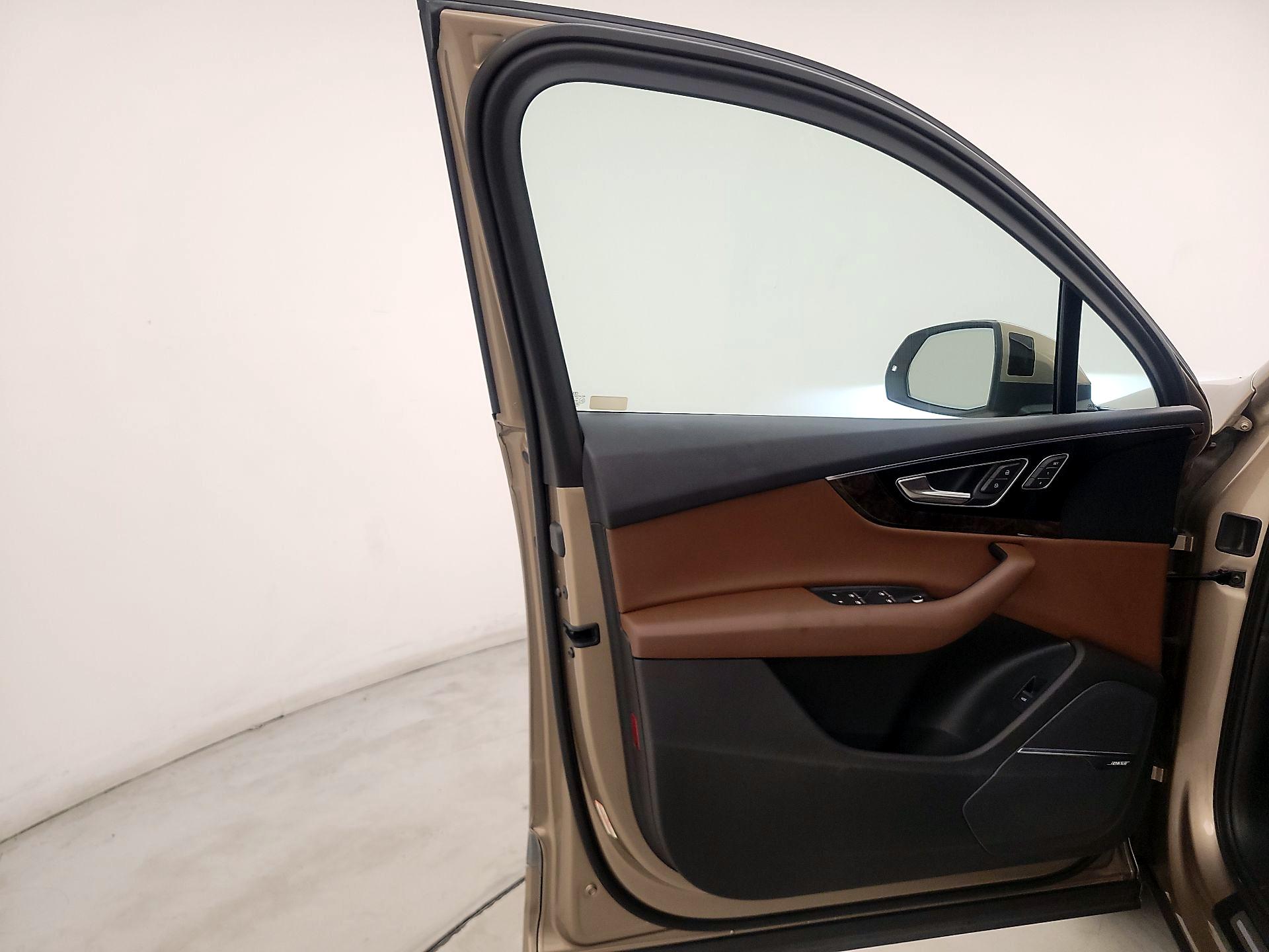 Thumbnail: 2018 Audi Q7 - 12