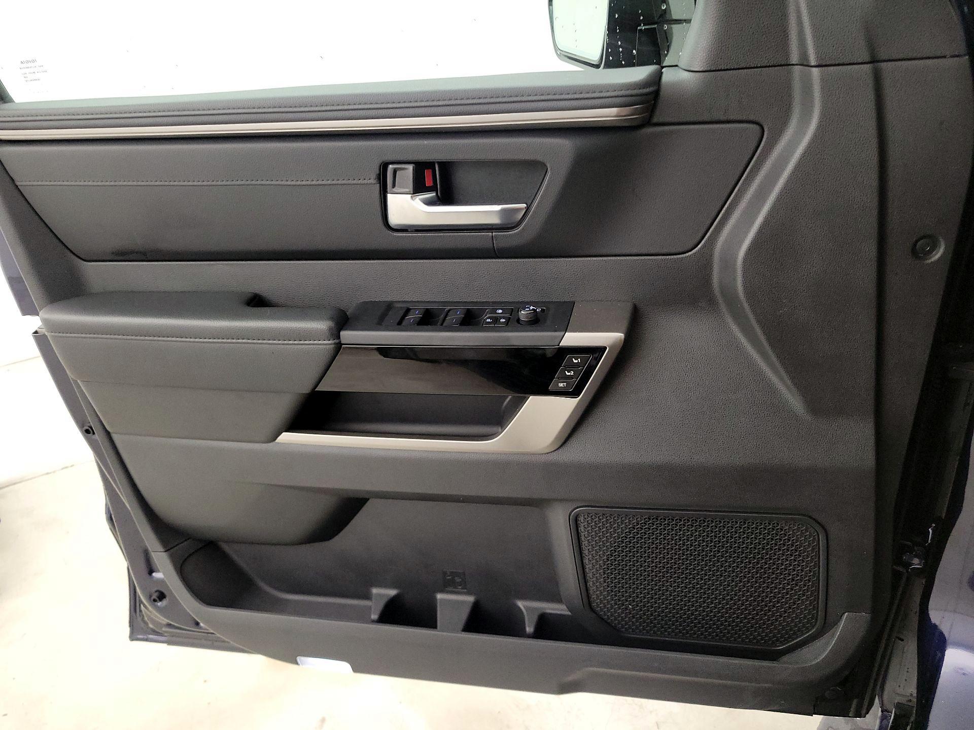 Thumbnail: 2024 Toyota Sequoia - 10