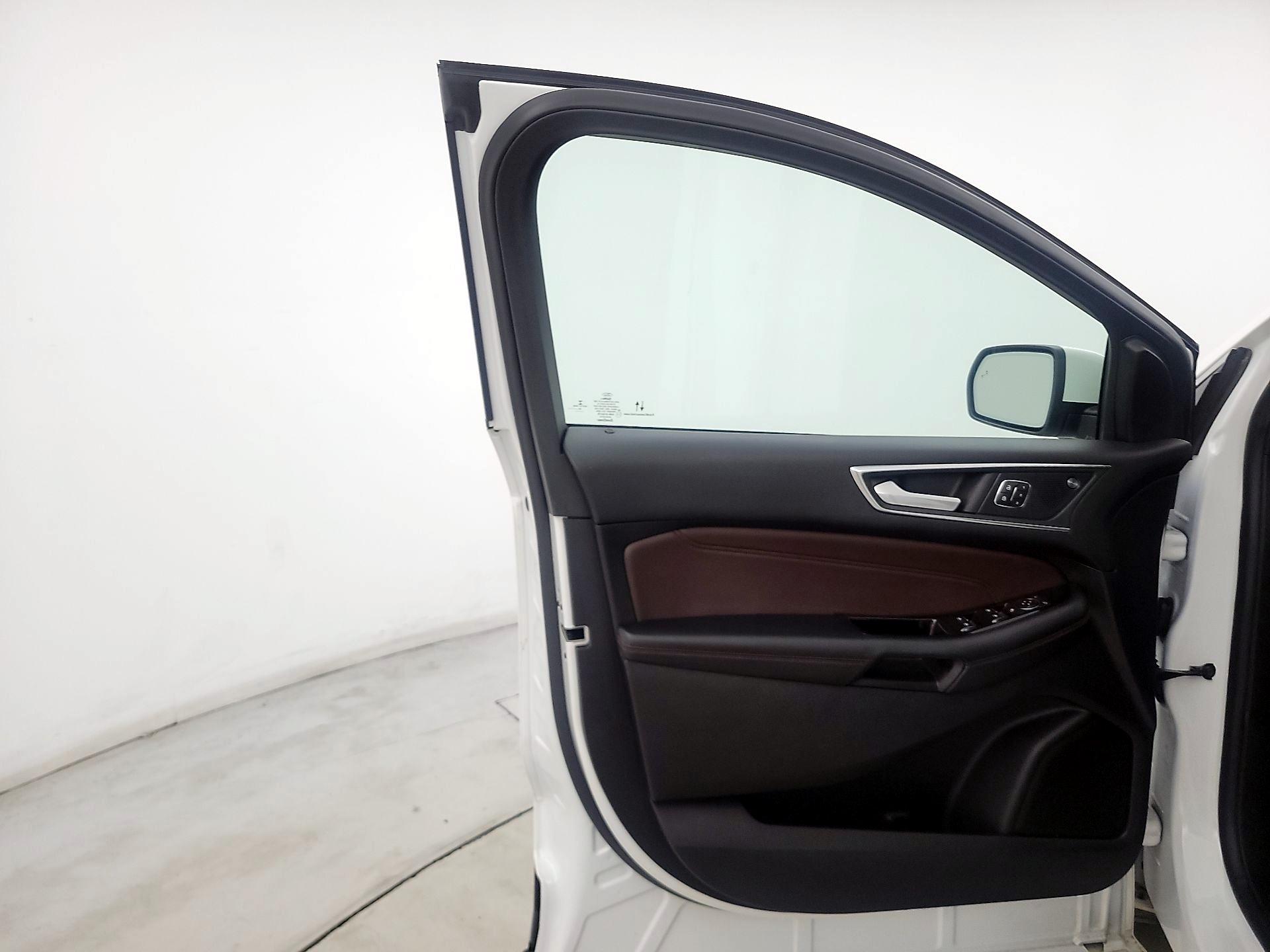 Thumbnail: 2020 Ford Edge - 12