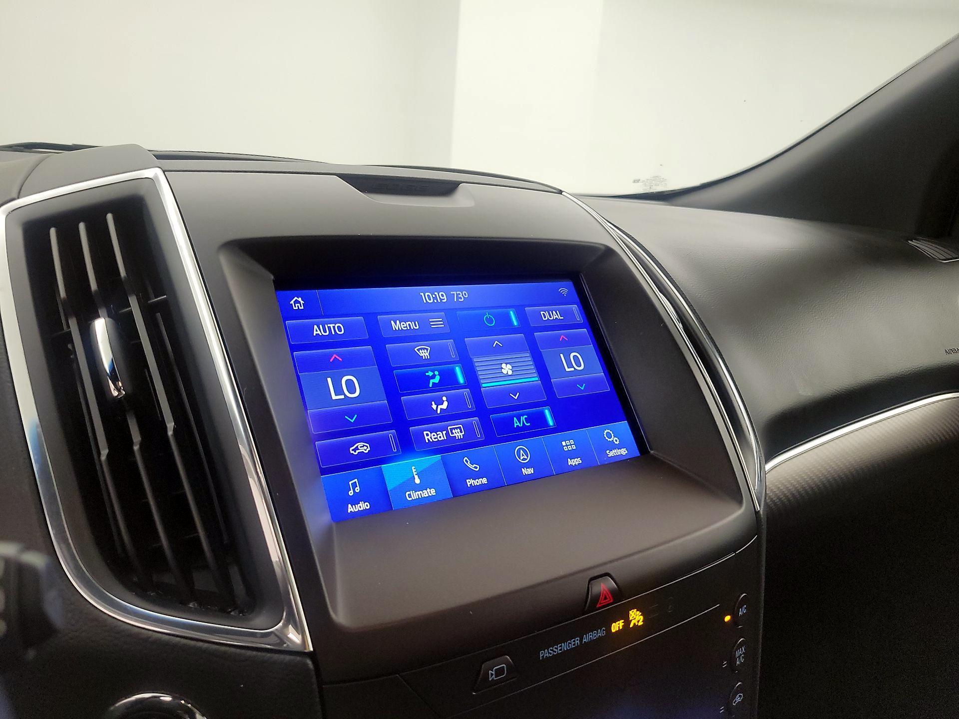 Thumbnail: 2020 Ford Edge - 17