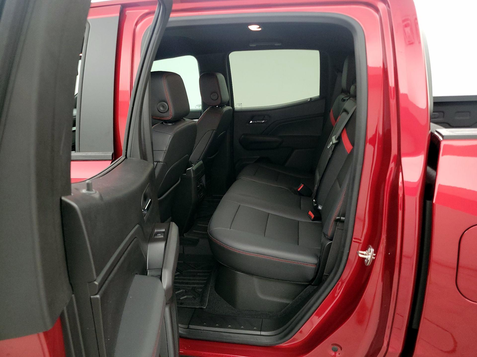 Thumbnail: 2024 Chevrolet Colorado - 19
