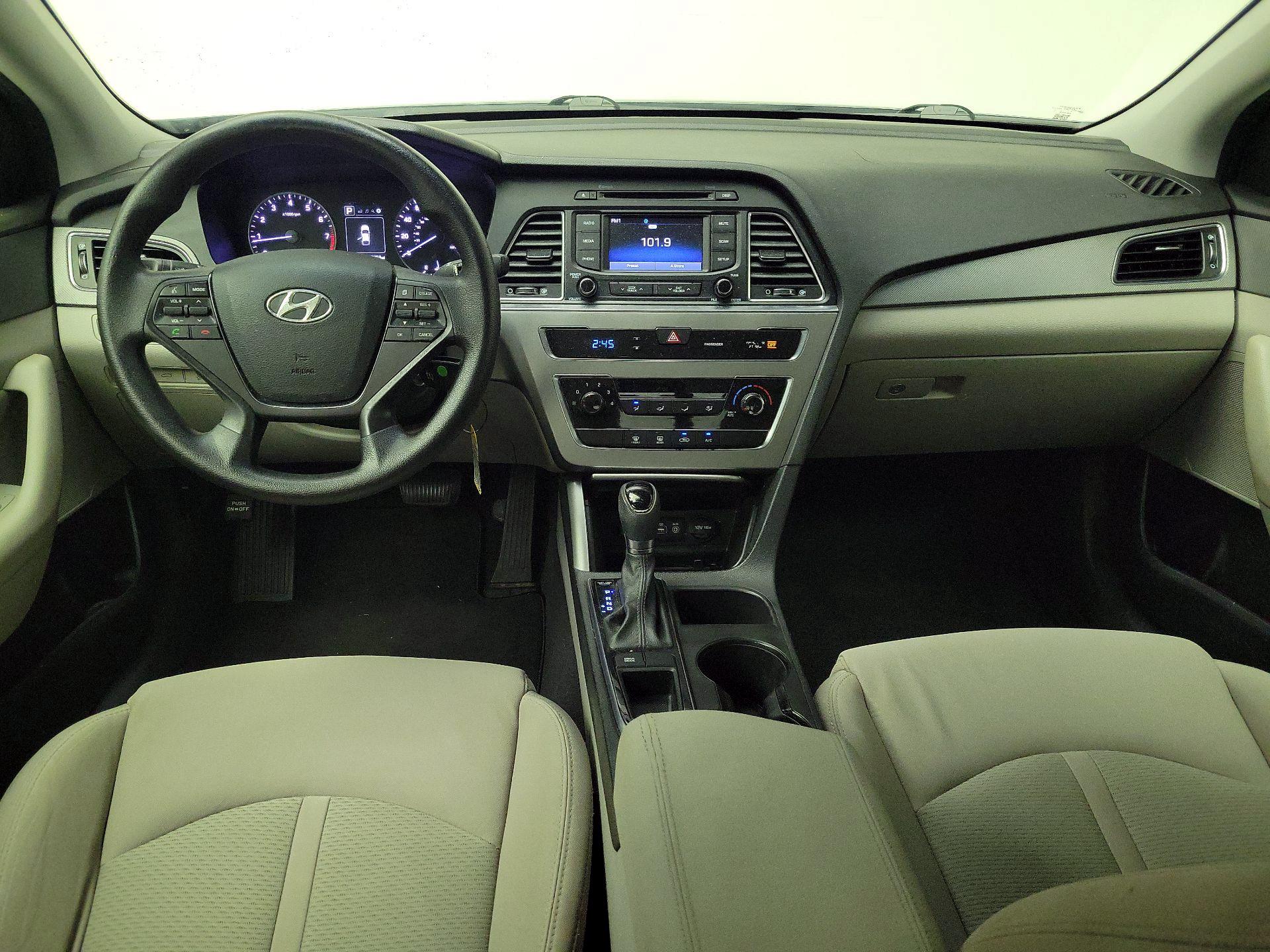 Thumbnail: 2015 Hyundai Sonata - 9