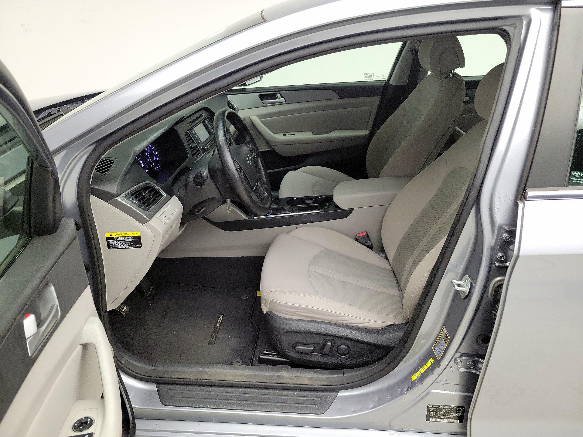 Thumbnail: 2015 Hyundai Sonata - 11