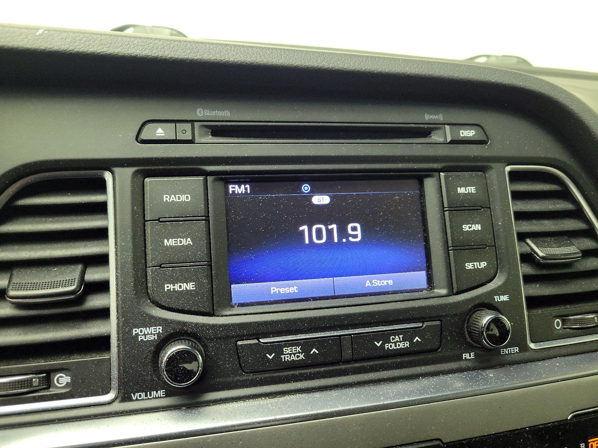 Thumbnail: 2015 Hyundai Sonata - 15