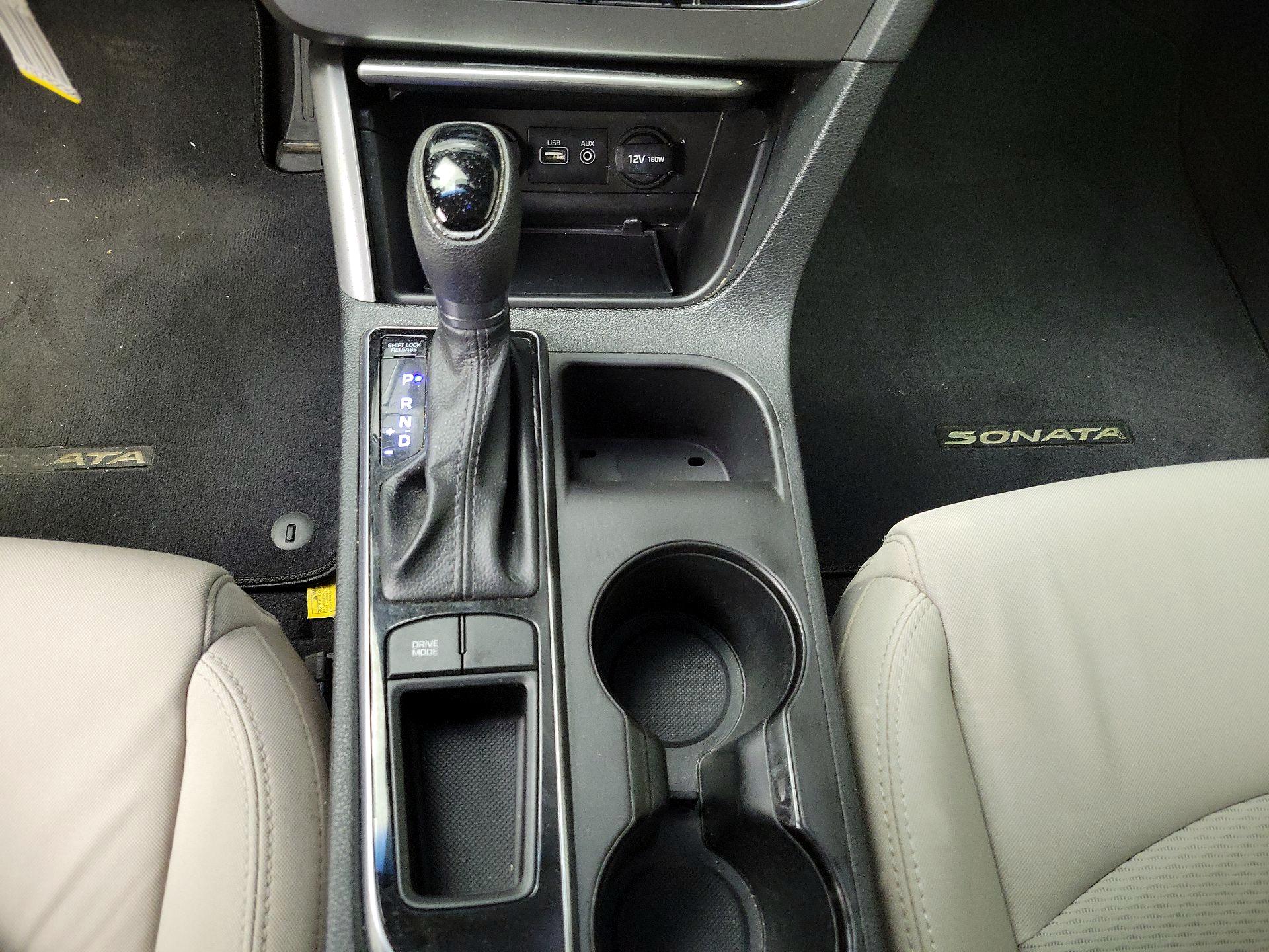 Thumbnail: 2015 Hyundai Sonata - 17