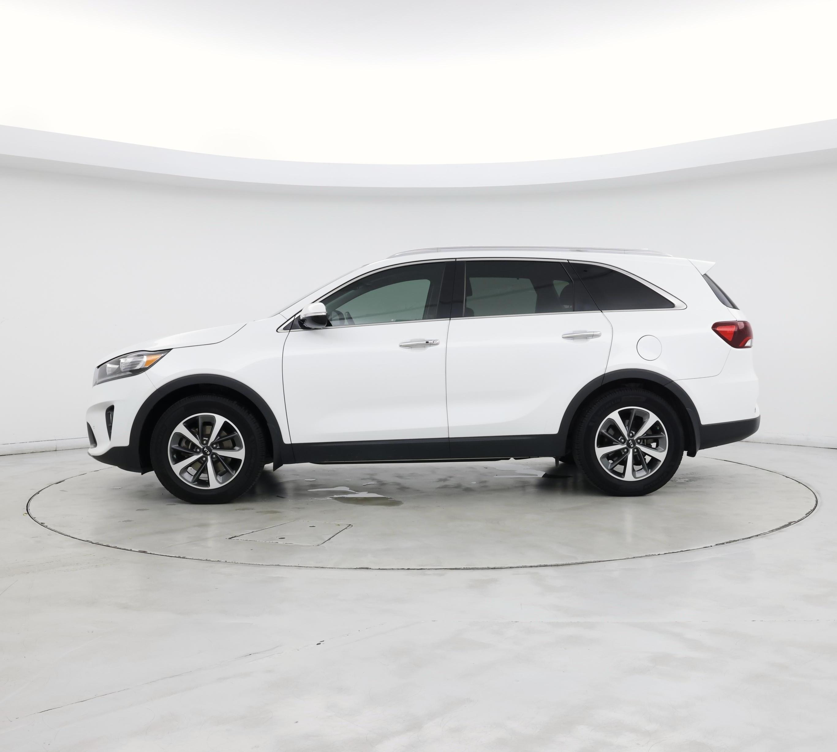 Thumbnail: 2019 Kia Sorento - 3