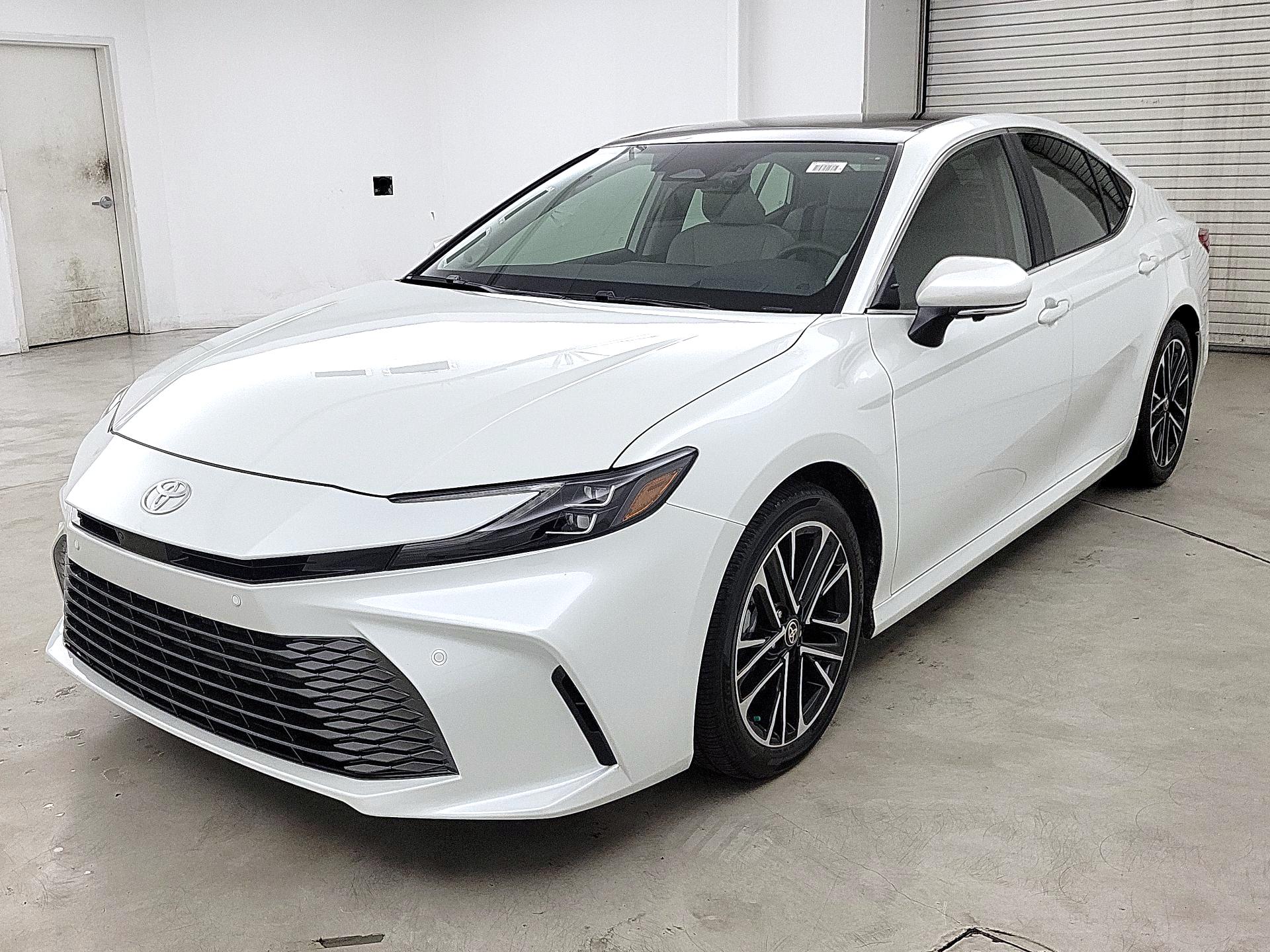 Thumbnail: 2025 Toyota Camry - 3