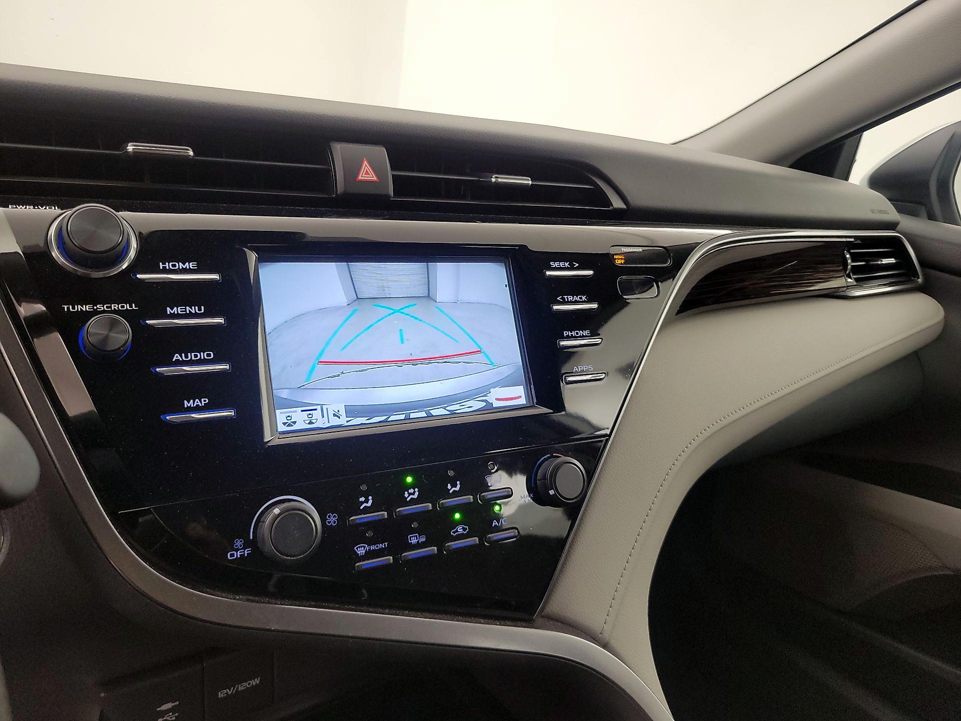 Thumbnail: 2019 Toyota Camry - 14